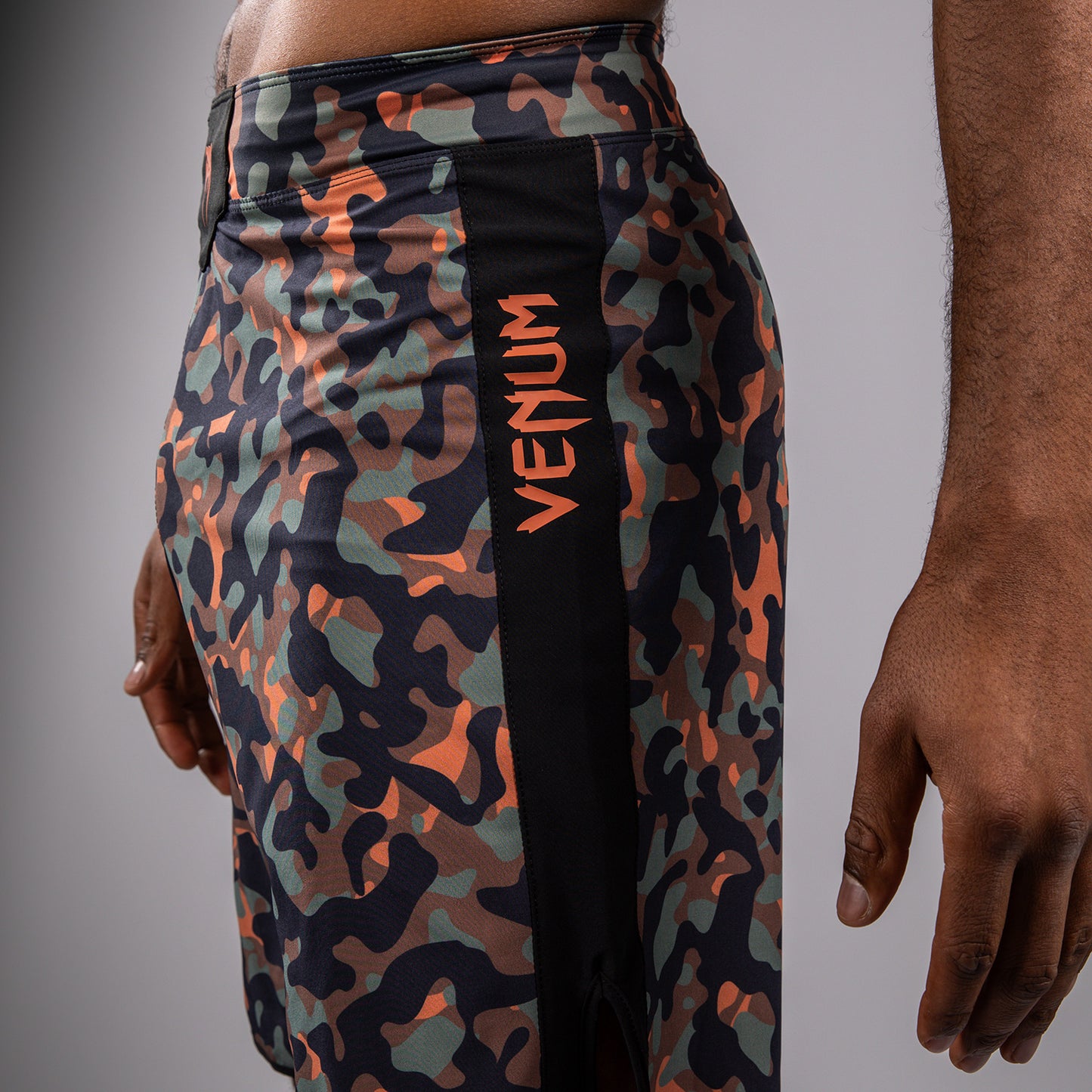 Venum Jungle Ops Pantaloncini da combattimento - Canyon Camo