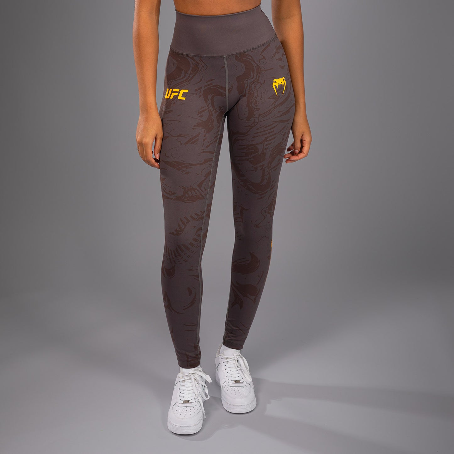 UFC Fusion by Venum Fight Week Leggings Performance per Donna - Marrone terra
