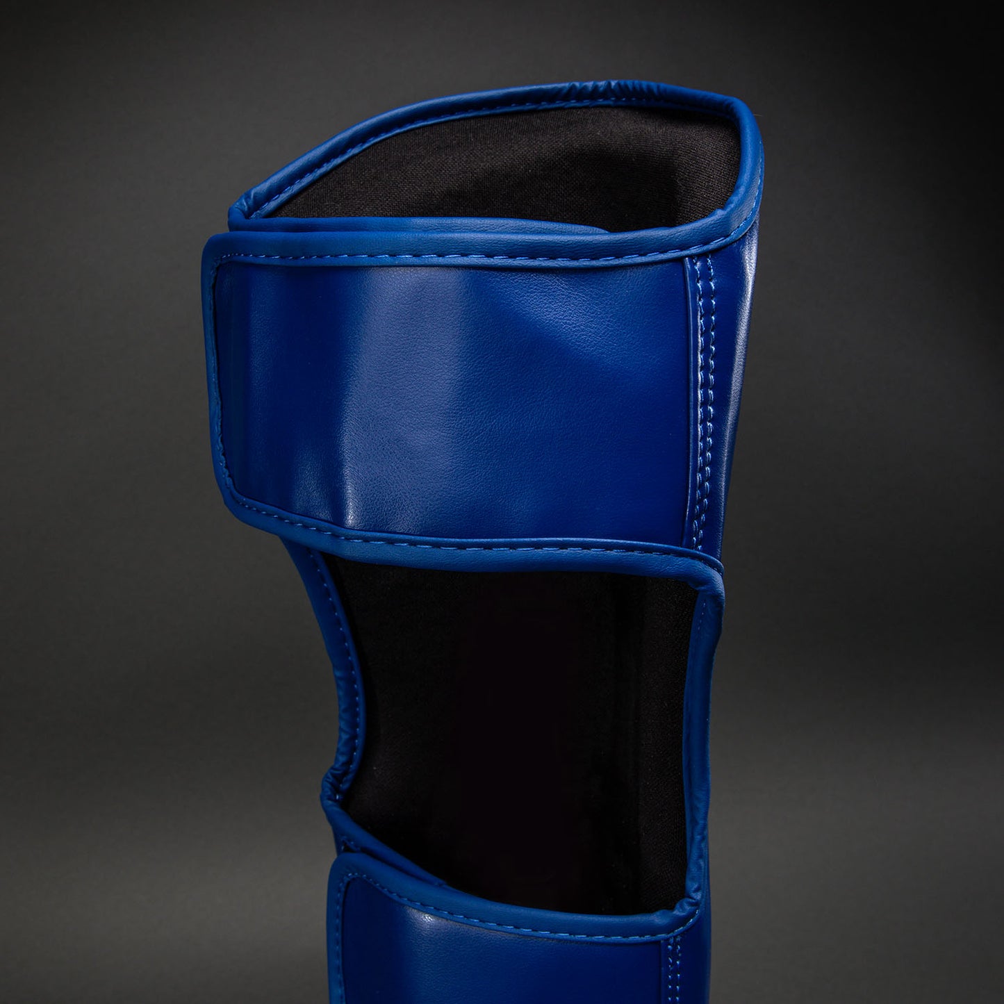 Ringhorns Charger by Venum Paratibie – Blu Navy/Rosso