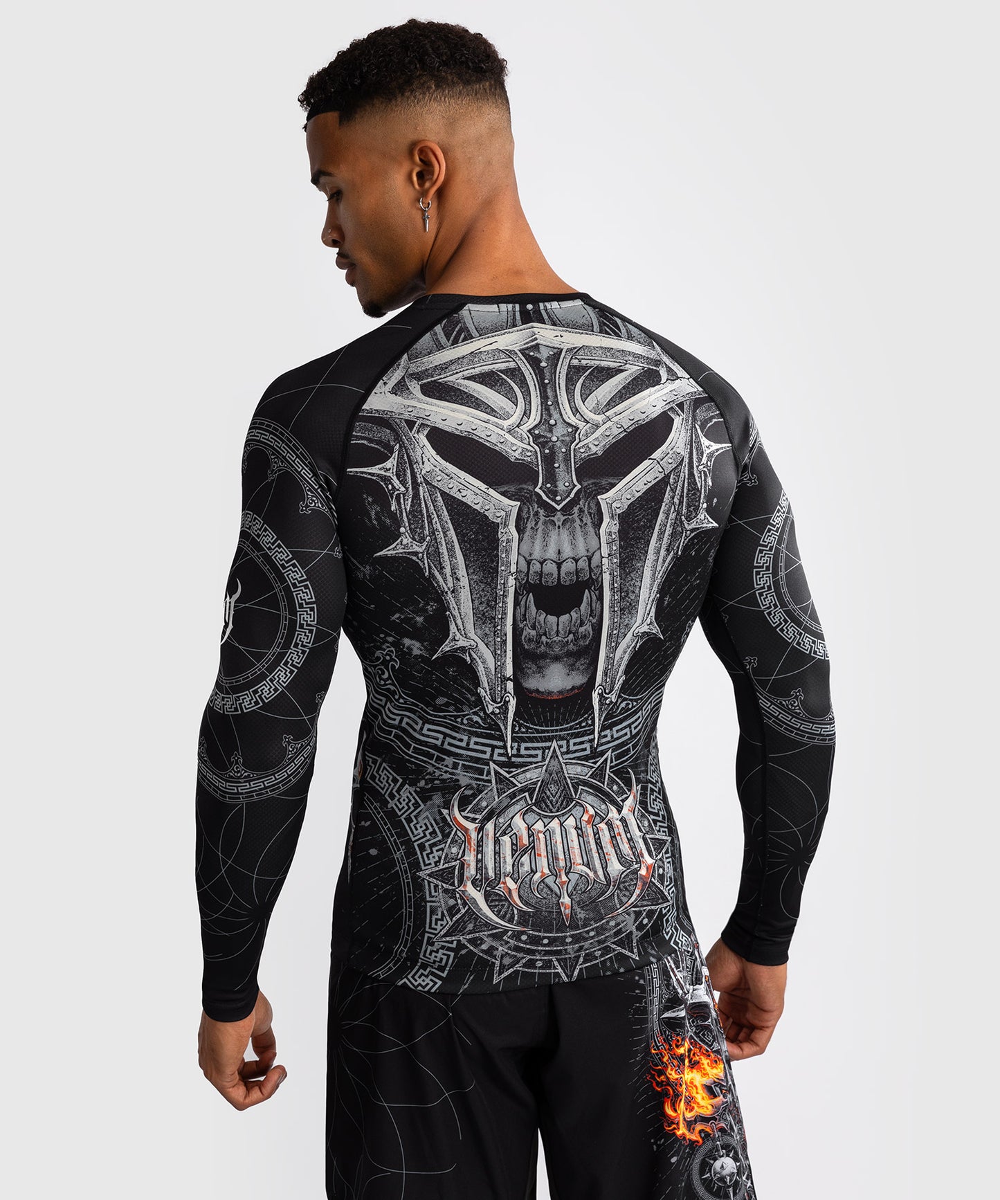 Venum Gladiator 5.0 Maglietta A Maniche Lunghe Per Uomo - Nero/Argento