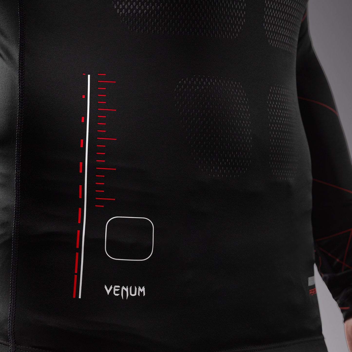 Venum Tactical XT Rashguard a maniche lunghe - Nero/Rosso Fuoco