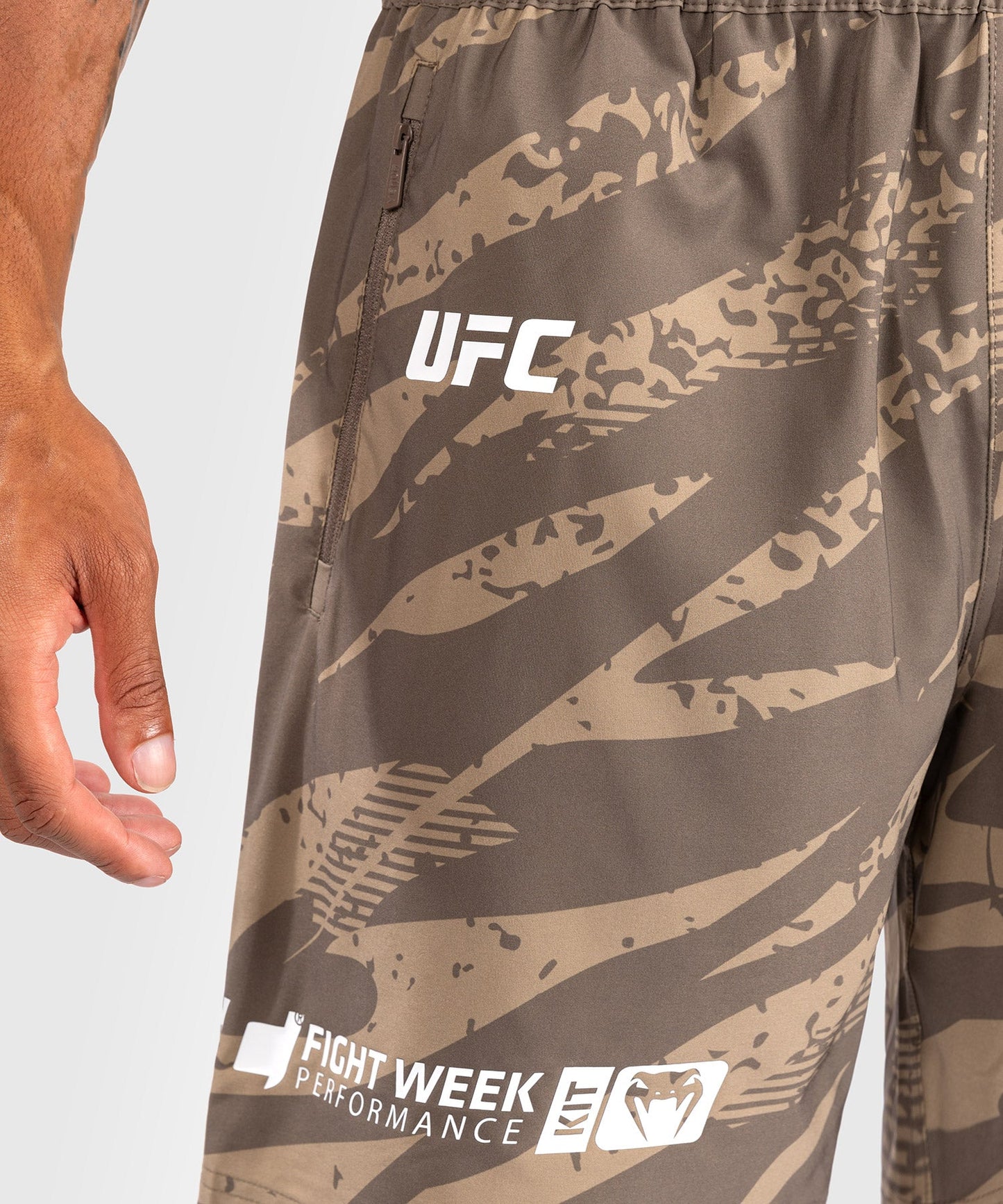 UFC Adrenaline by Venum Fight Week performance Pantaloncini da Uomo - Desert Camo