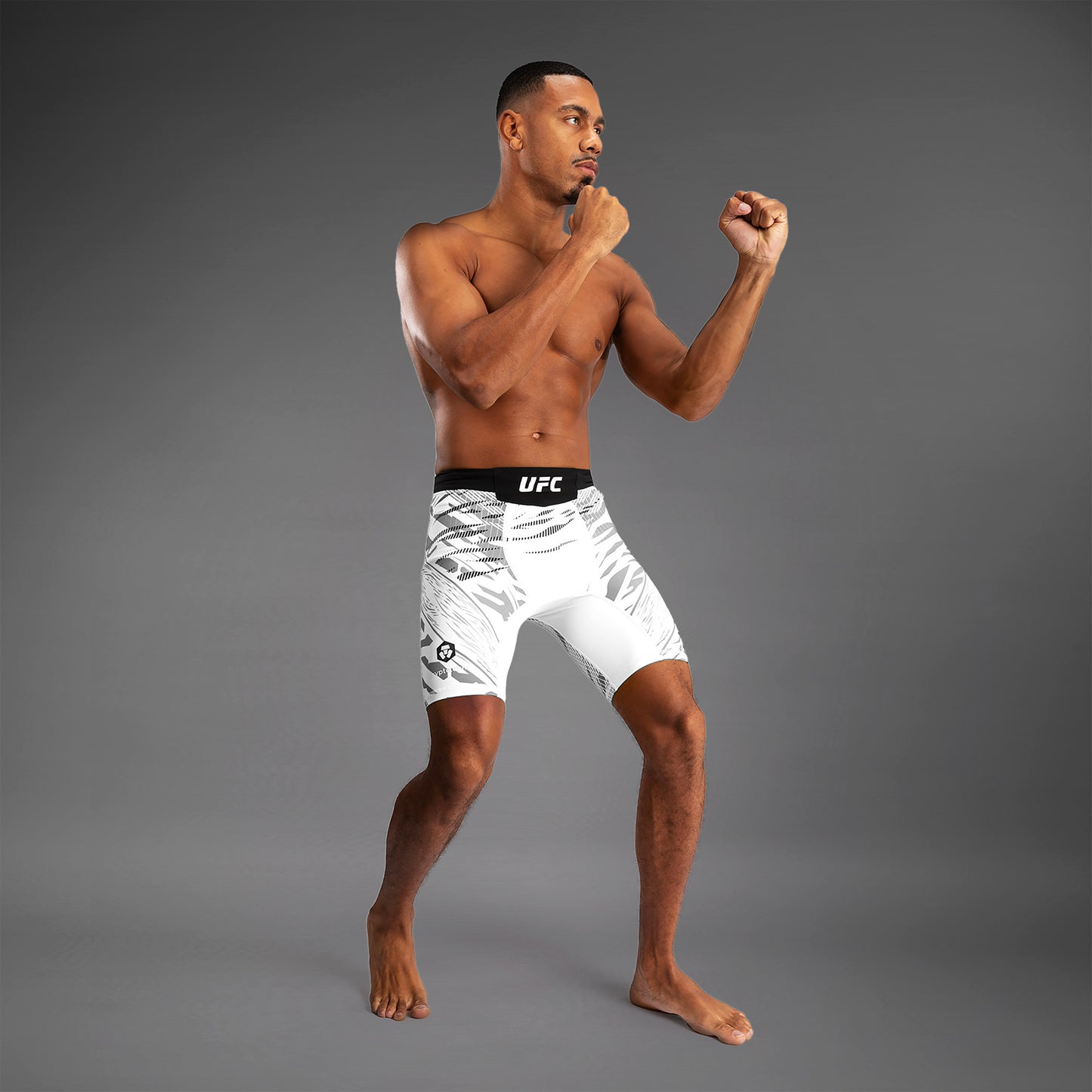 UFC Fusion by Venum Authentic Fight Night Vale Tudo Shorts per Uomo - Bianco