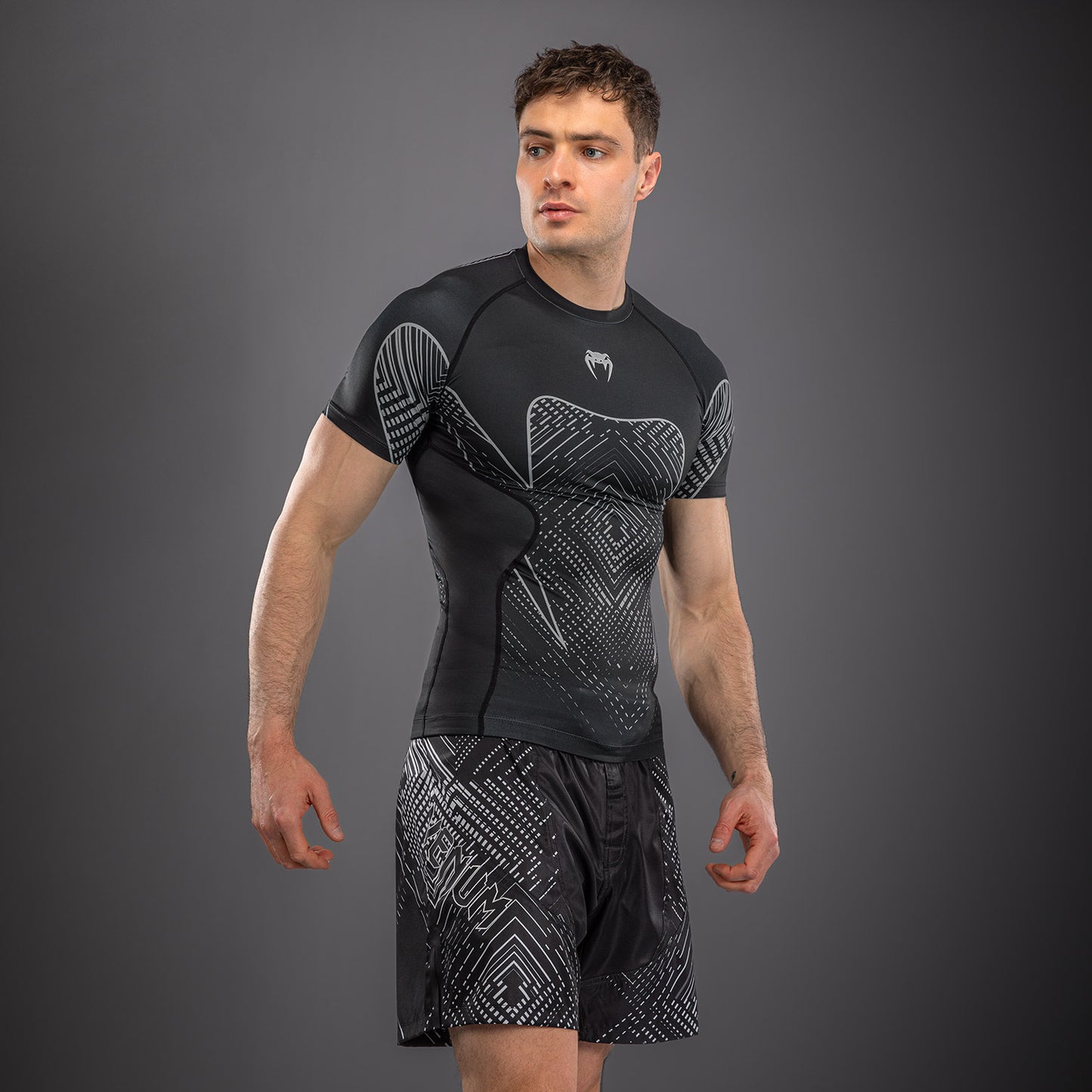 Venum Midnight Fury Rashguard a Maniche Corte – Nero/Grigio/Argento