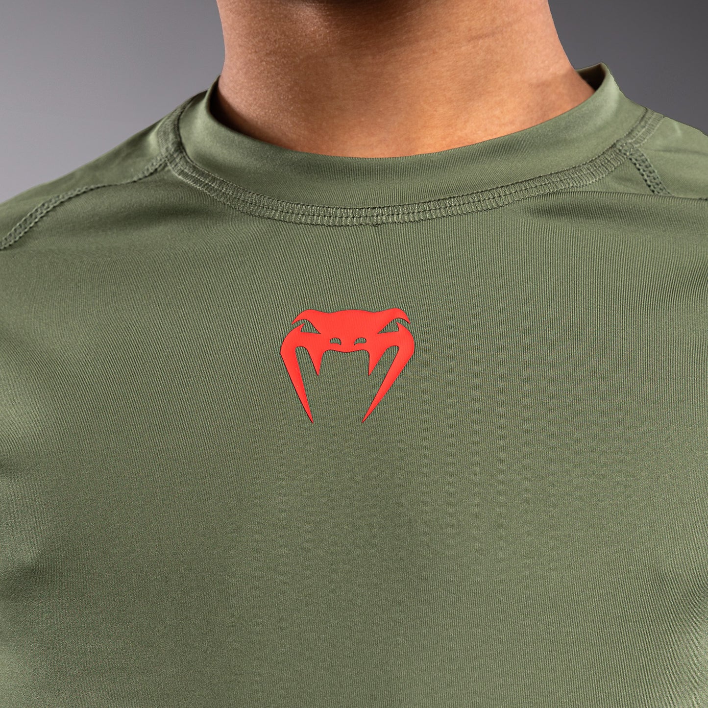 Venum Contender Rashguards Maniche Lunghe per Bambini - Verde Militare/Arancione
