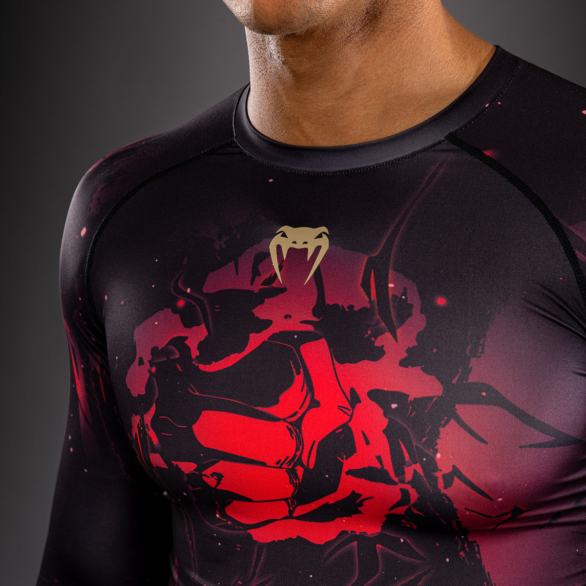 Jujutsu Kaisen x Venum Itadori Rashguard a Maniche Lunghe – Nero/Rosso