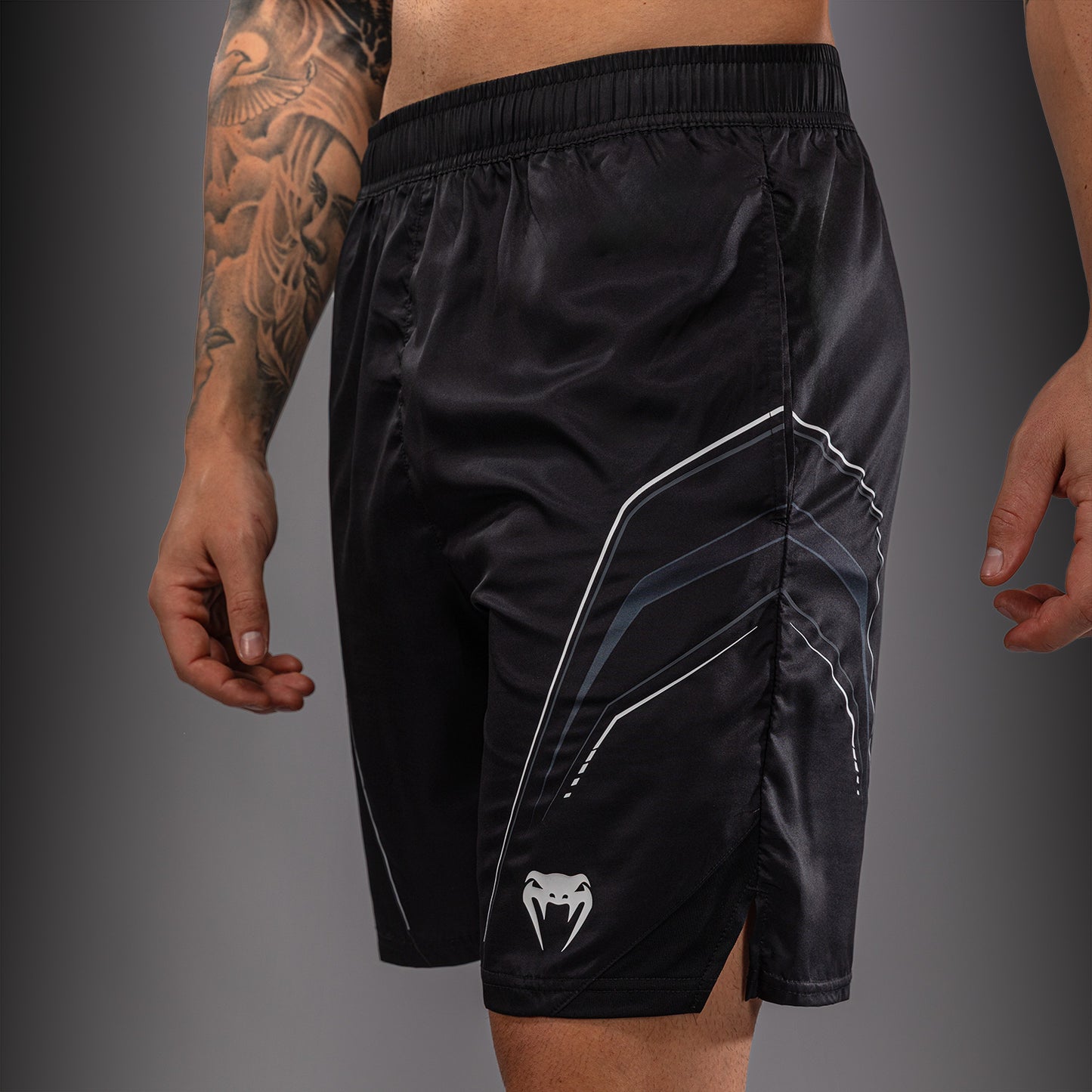 Pantaloncini da Allenamento Venum Streamline – Nero/Bianco