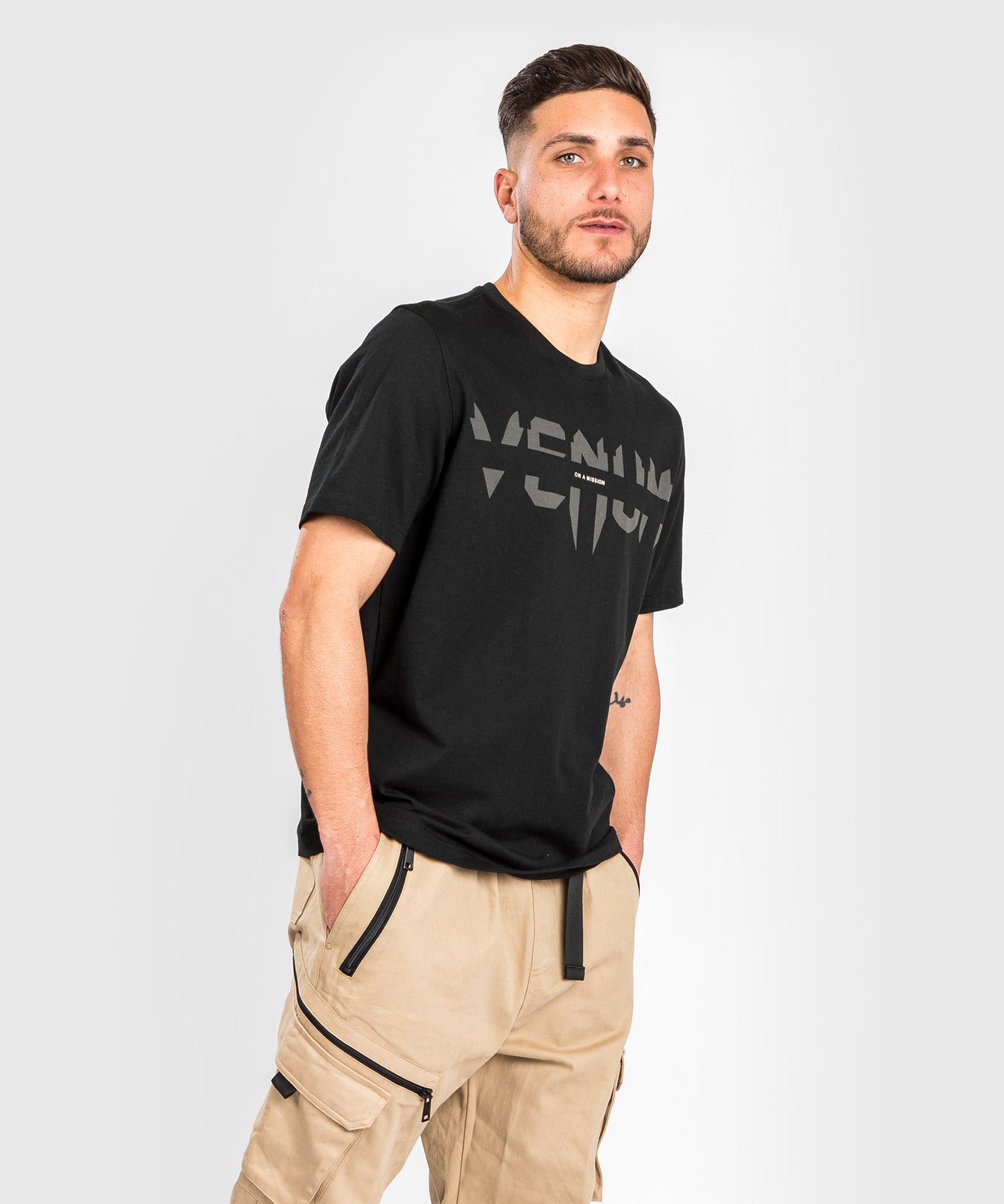 T-shirt Venum On a Mission - Vestibilità regolare - Nera