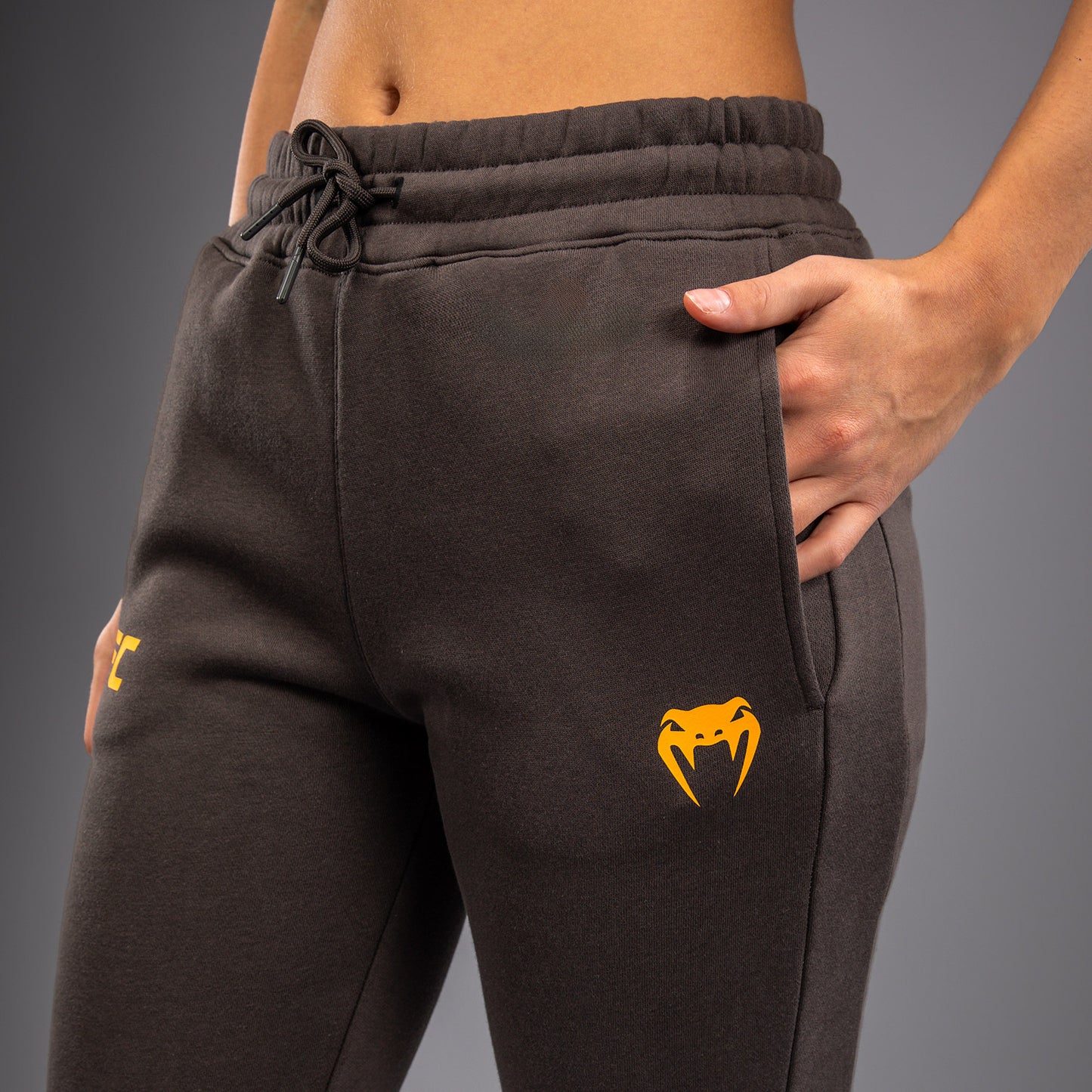UFC Fusion by Venum Fight Week Pantaloni in Cotone per Donna - Marrone terra