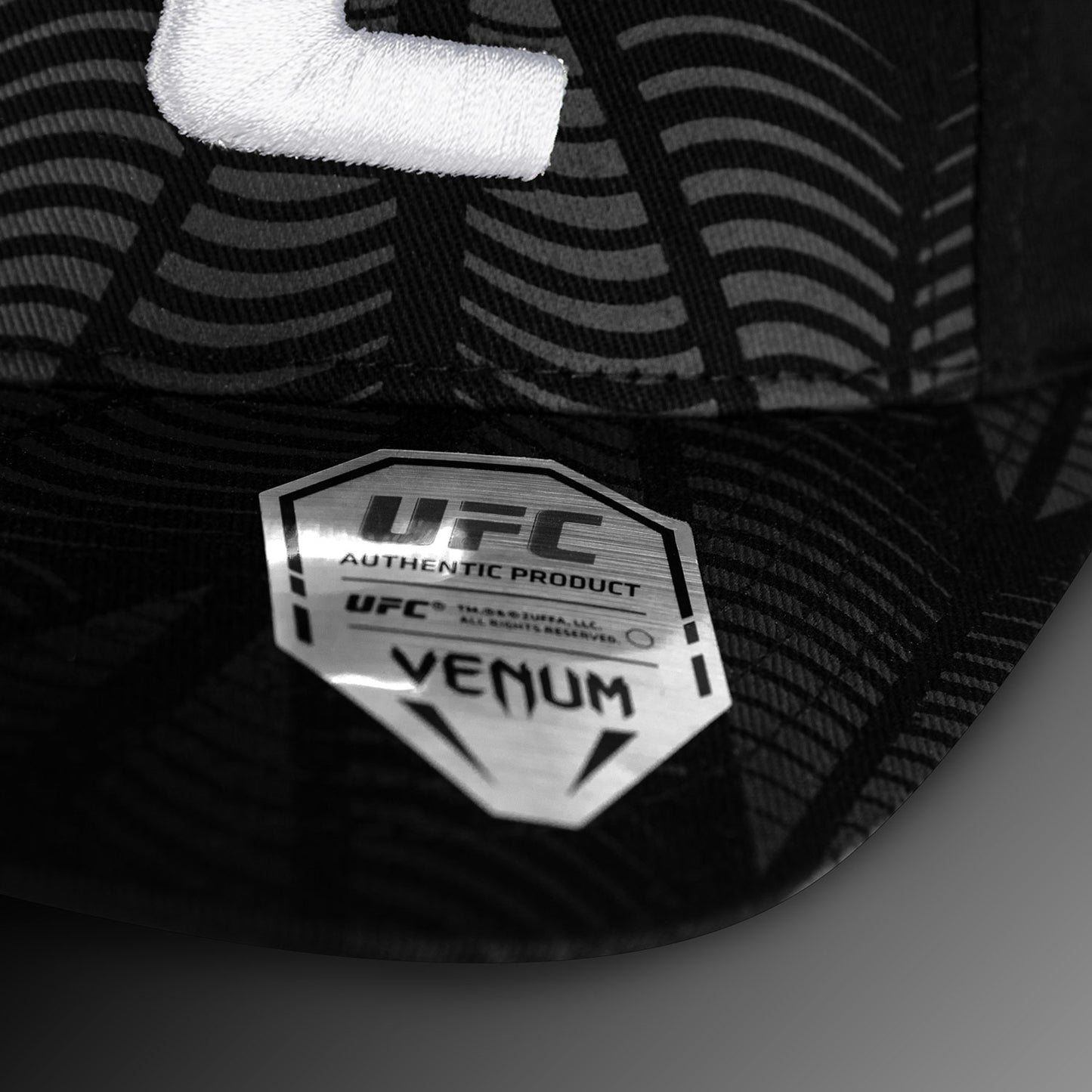 UFC Zenith by Venum Authentic Fight Night Cappello - Nero/Bianco