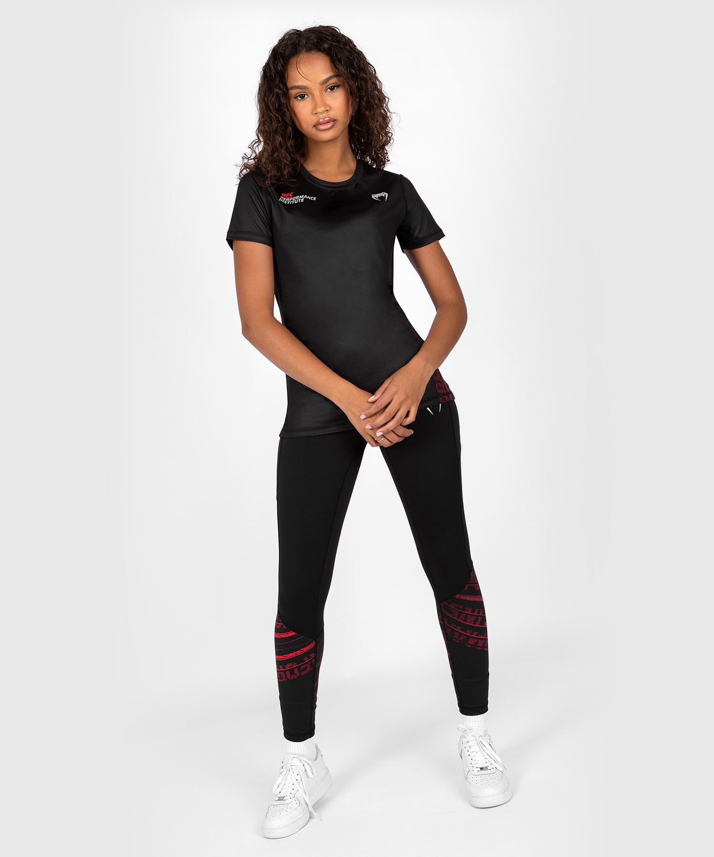 UFC Venum Performance Institute 2.0 Maglietta Dry-Tech da Donna - Nero/Rosso