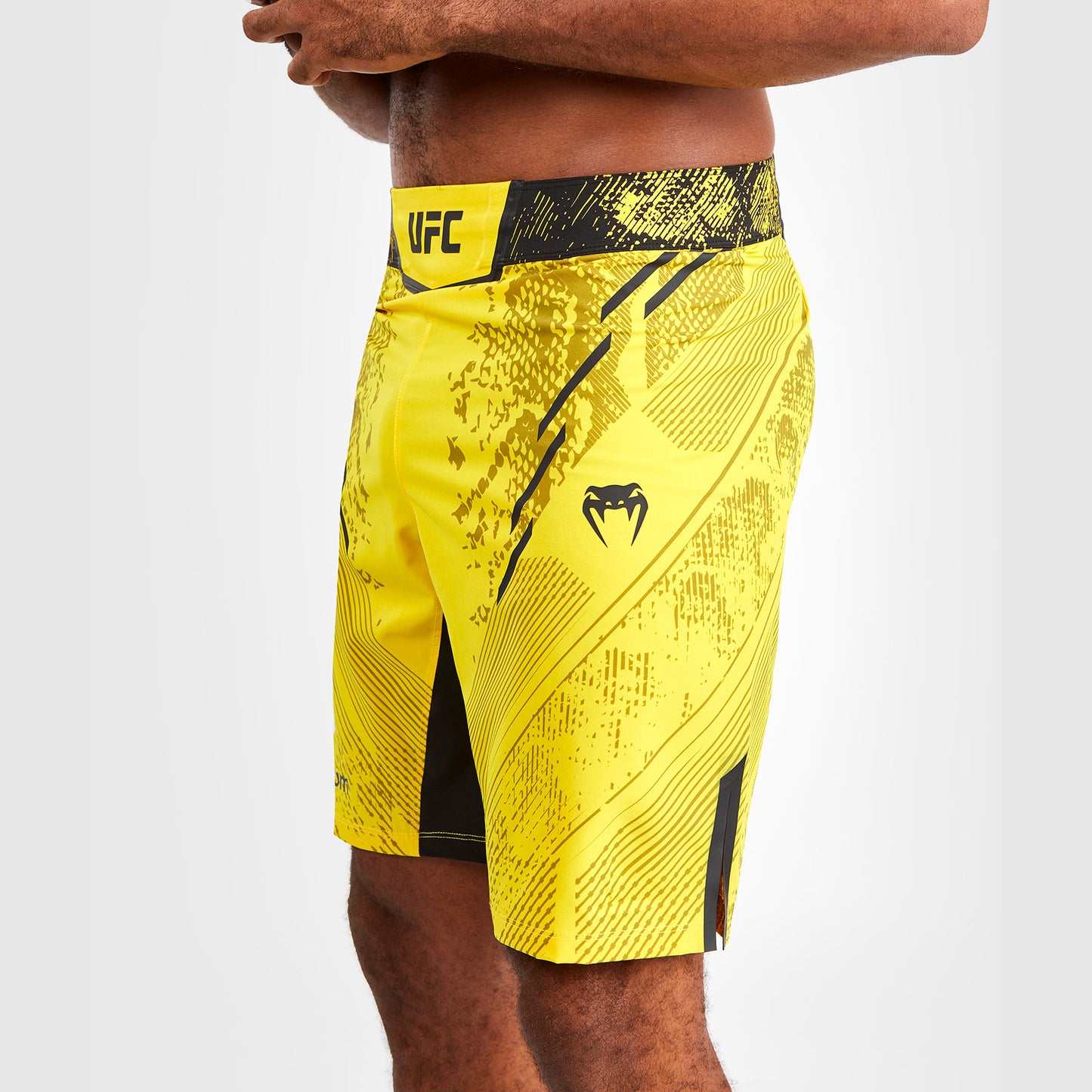 UFC Adrenaline by Venum Authentic Fight Night Pantaloncini da combattimento da Uomo - Vestibilità lunga - Giallo