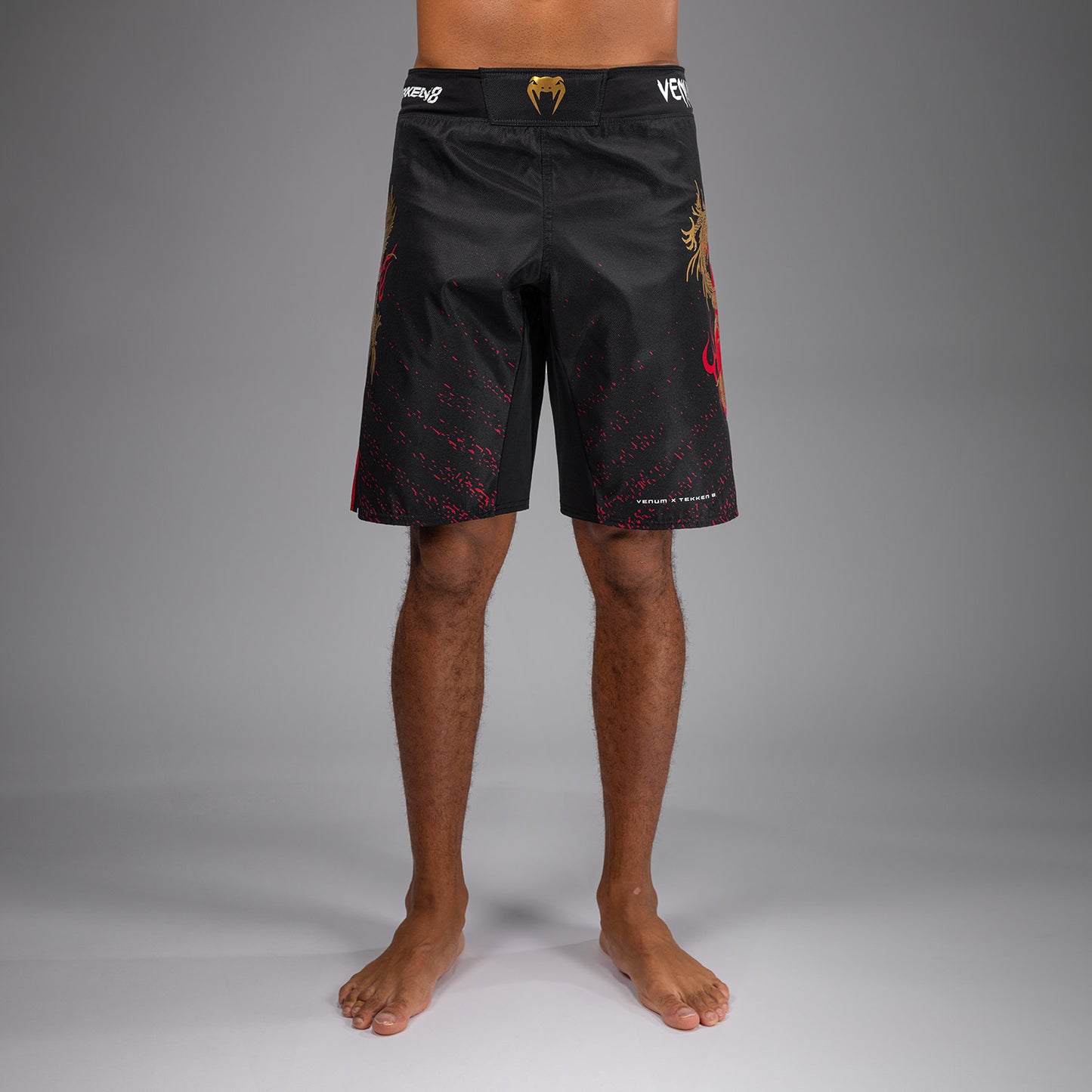 Venum x TEKKEN 8 - Marshall Law Pantaloni da Combattimento - Nero/Rosso/Oro