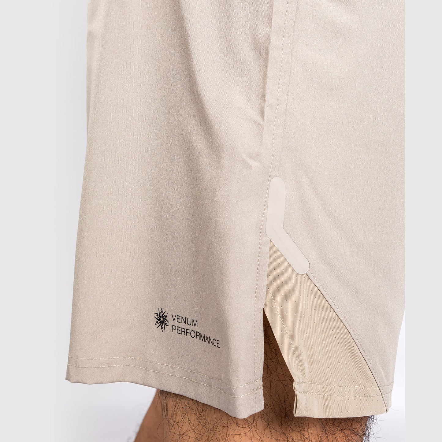Pantaloncini da allenamento Venum G-Fit Air - Sabbia