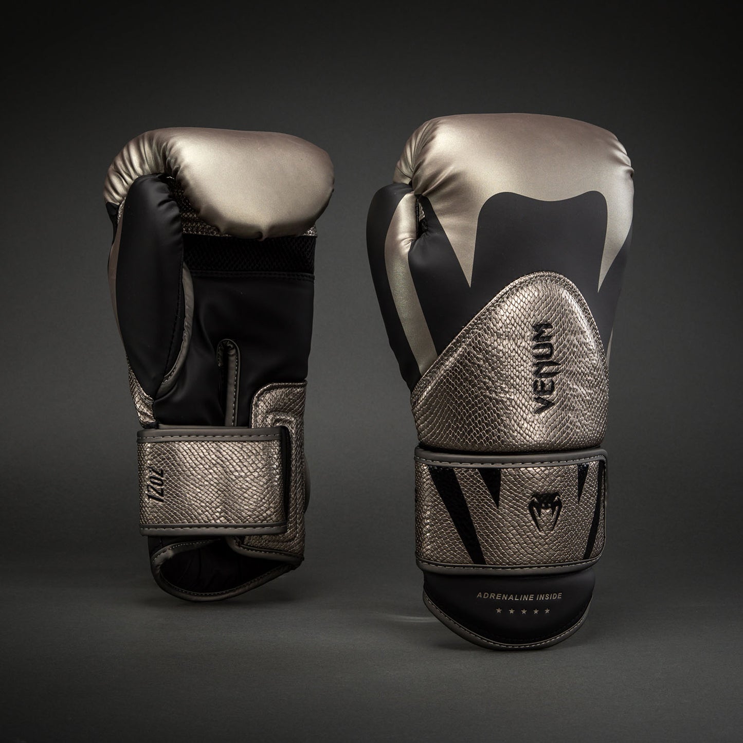 Venum Challenger 4.0 Scales Guantoni da boxe – Argento/Nero