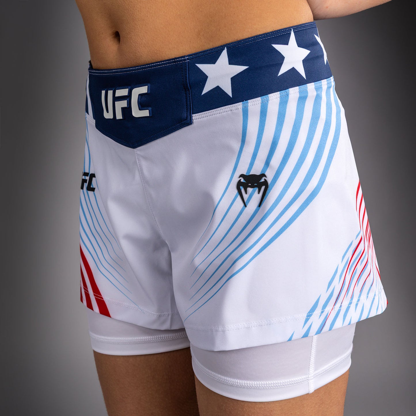 Official UFC Freedom 250 by Venum Authentic Fight Night Pantaloncini da combattimento da donna - Bianco