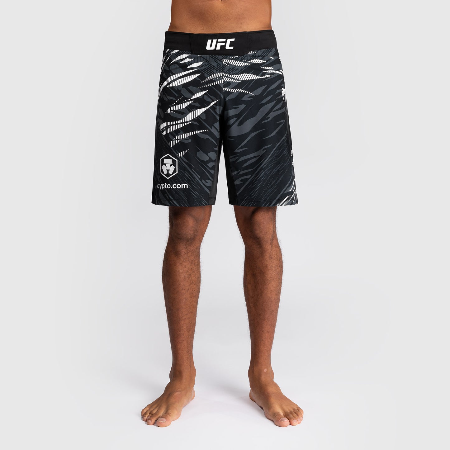 UFC Fusion by Venum Personalizzati Authentic Fight Night Shorts da Lotta per Uomo - Fit Largo - Nero