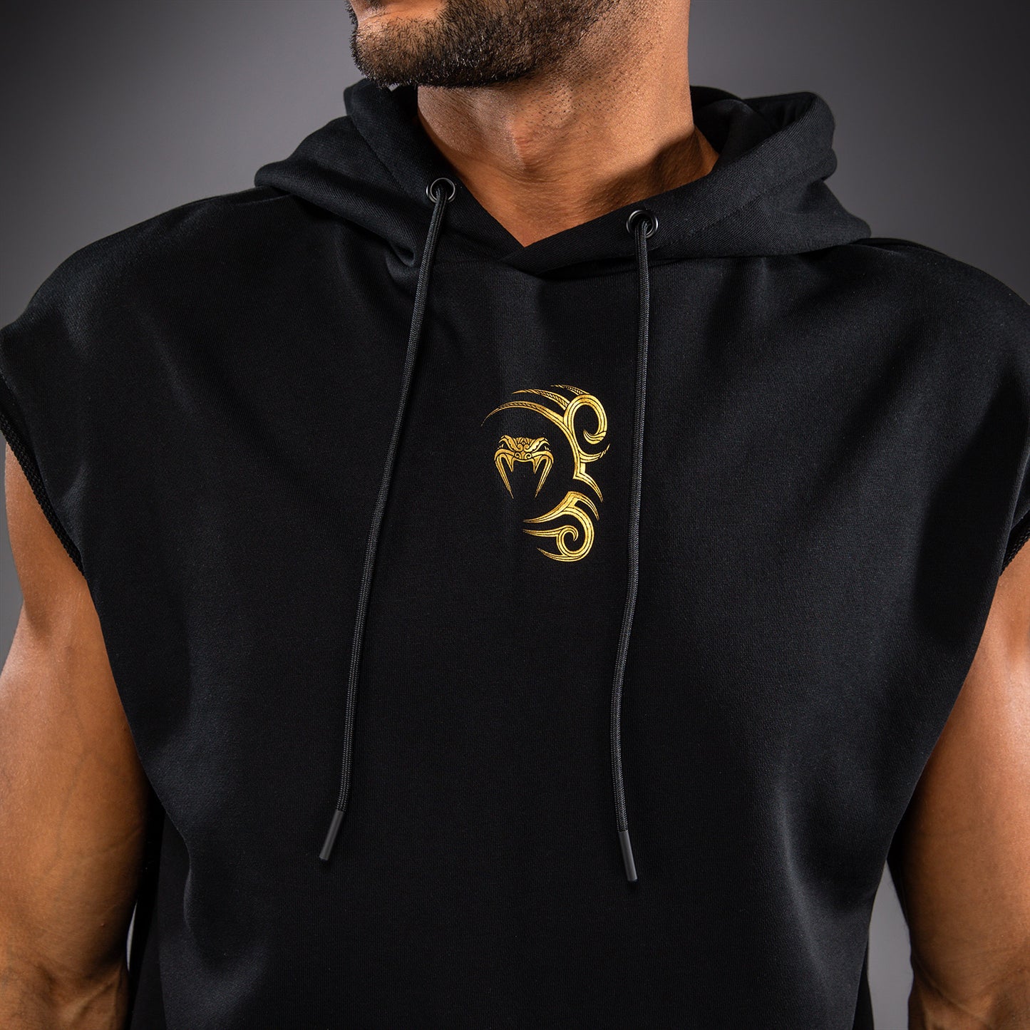 Venum x Mike Tyson Tiger Felpa con Cappuccio Senza Maniche - Nero/Oro