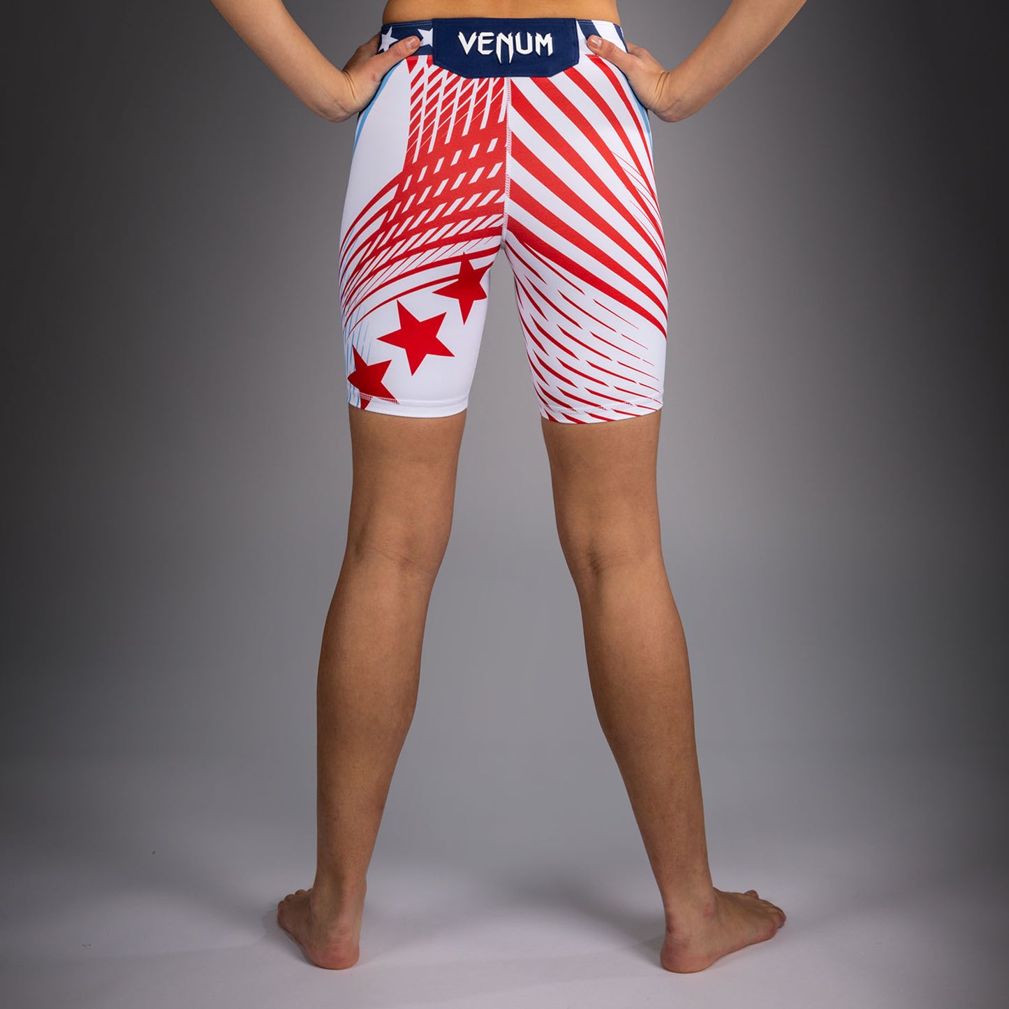 Official UFC Freedom 250 by Venum Authentic Pantaloncini Vale Tudo taglio lungo da donna - Bianco
