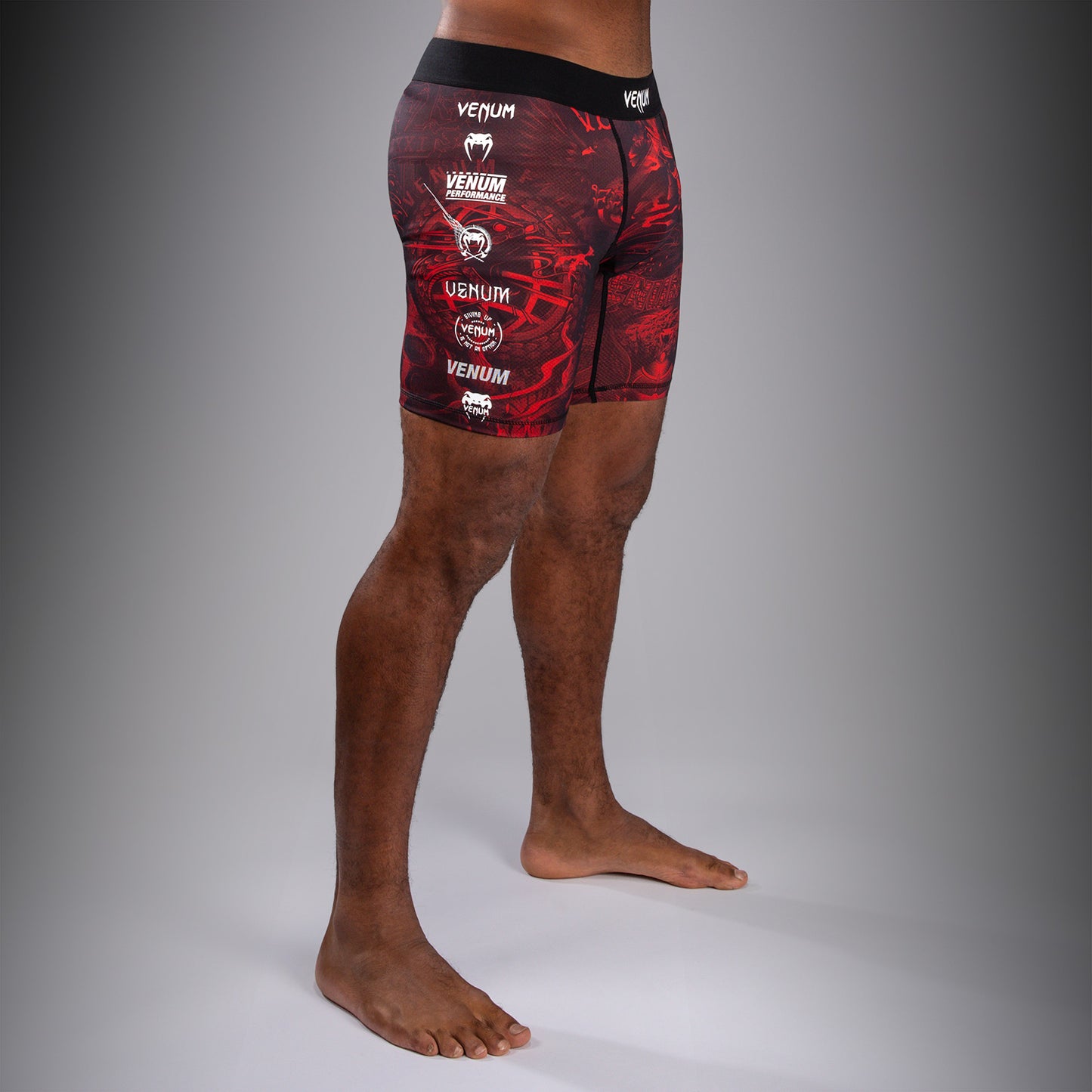 Venum 20th Anniversary Pantaloncini a Compressione - Nero/Rosso