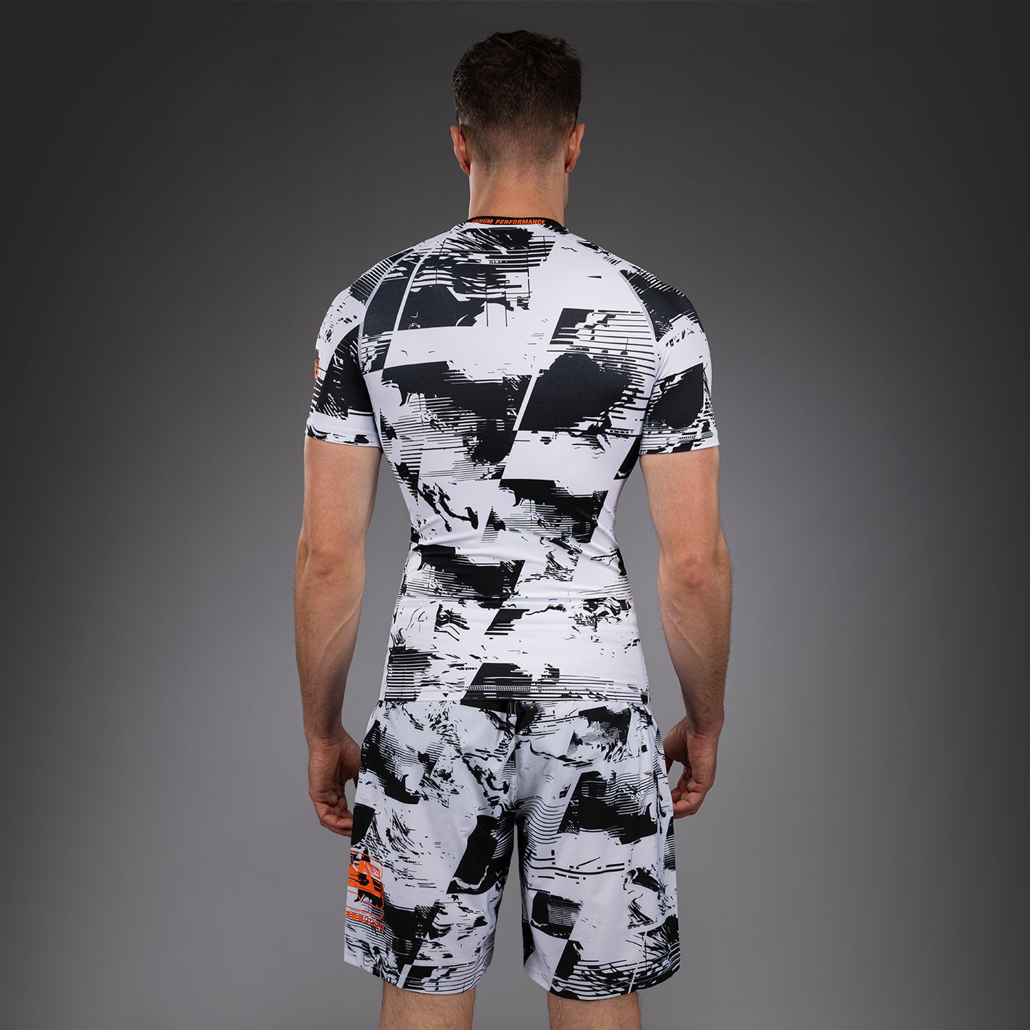 UFC Zenith by Venum Authentic Fight Week Rashguard maniche corte Performance Uomo - Bianco