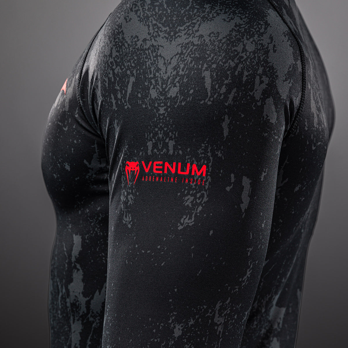 Venum x Batman Rashguard a maniche lunghe - Nero/Grigio/Rosso