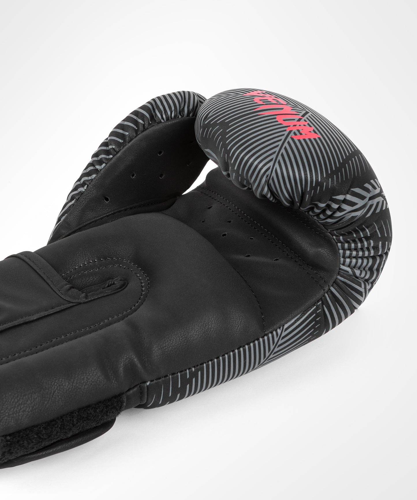 Guantoni da boxe Venum Phantom - Nero/Rosso