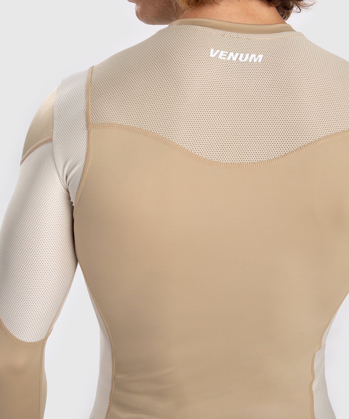 Venum Tempest Rashguard a Maniche Lunghe per Uomo - Beige/Sabbia