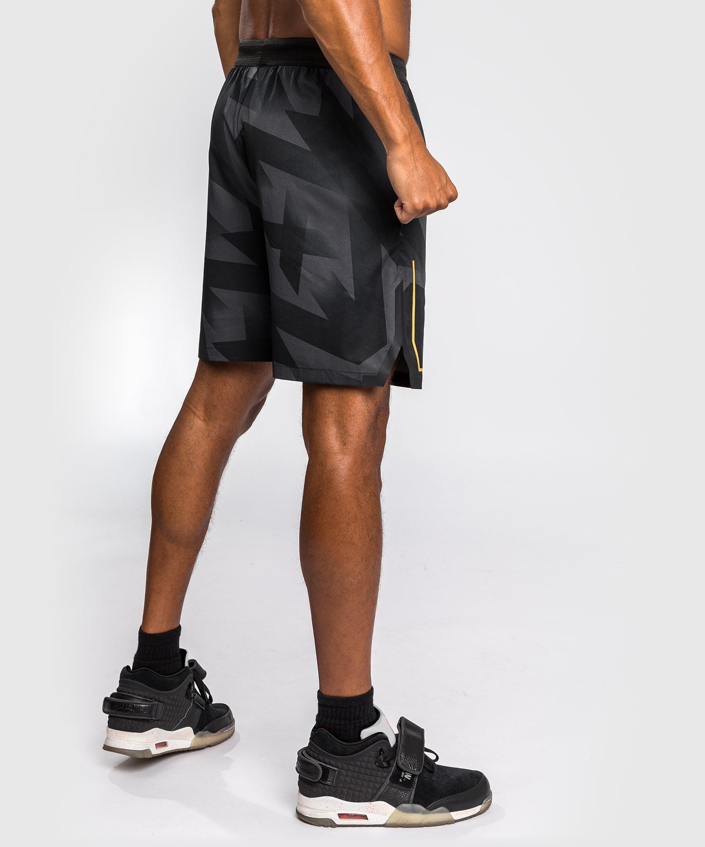 Pantaloncini da allenamento Venum Razor - Nero/Oro