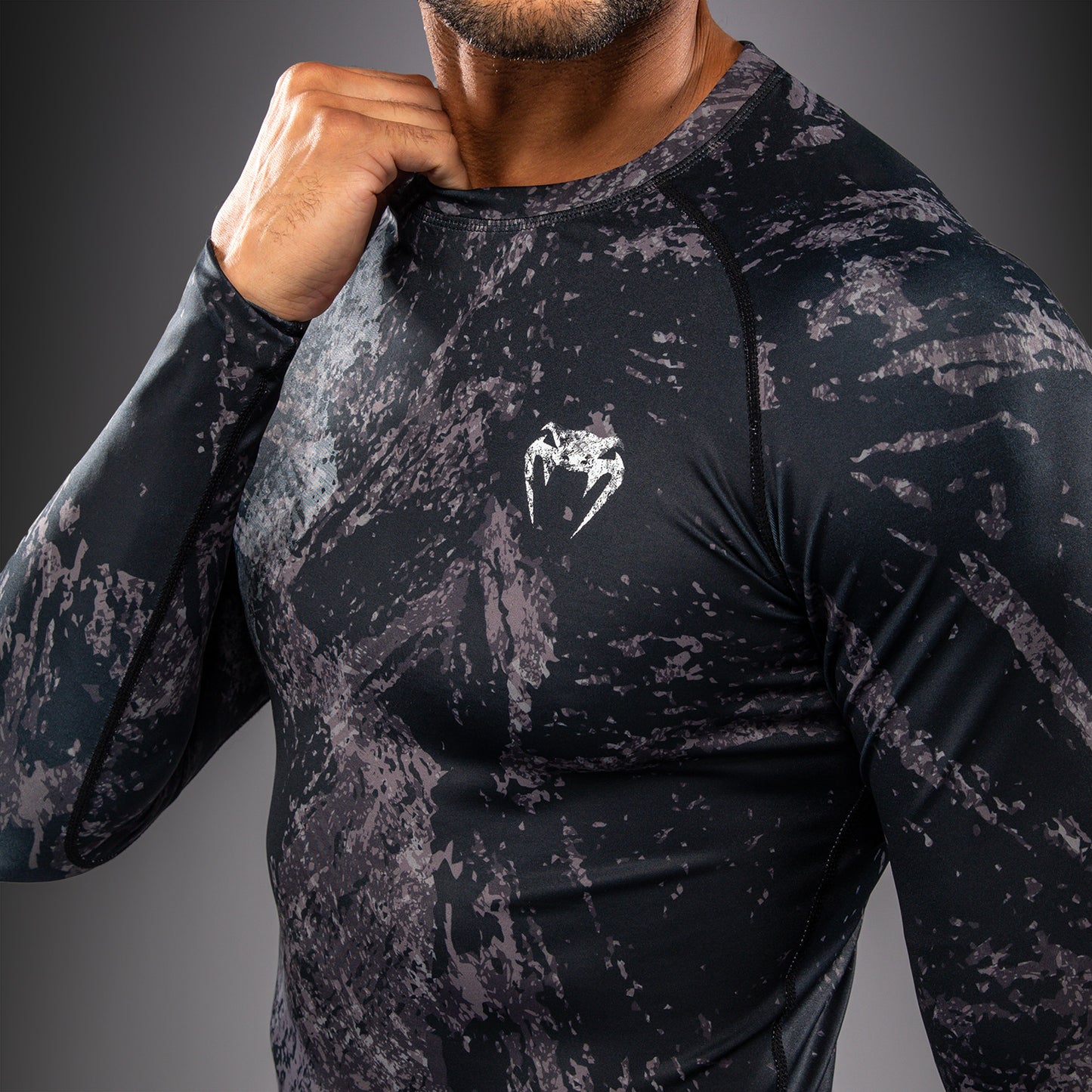 Venum Rage & Workout Rashguard a Maniche Lunghe - Nero/Grigio