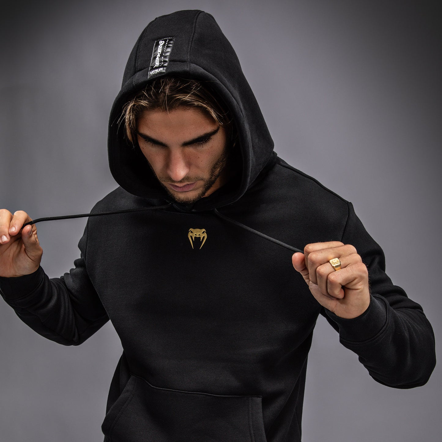 Venum x TEKKEN 8 - Marshall Law Felpa - Nero/Rosso/Oro