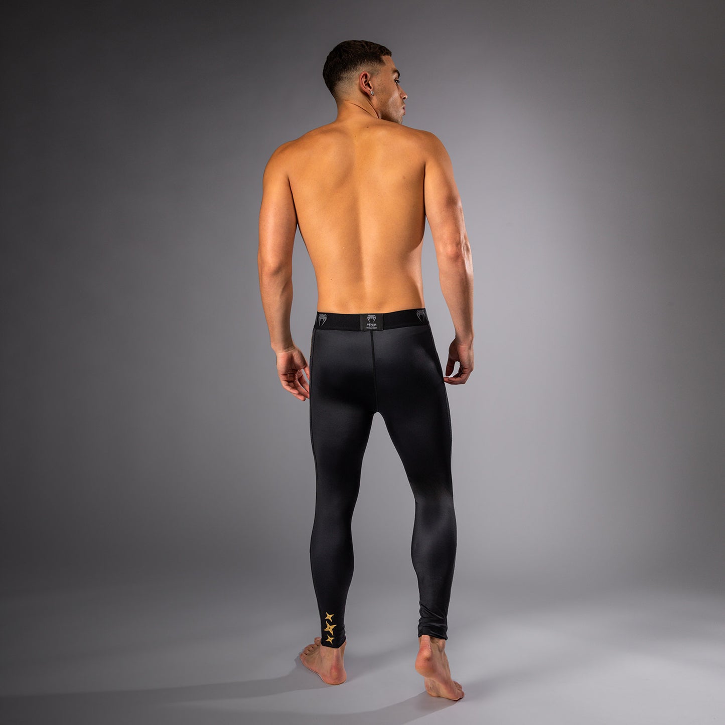 Venum x Assassin’s Creed Shadows Pantaloni a compressione - Nero/Oro