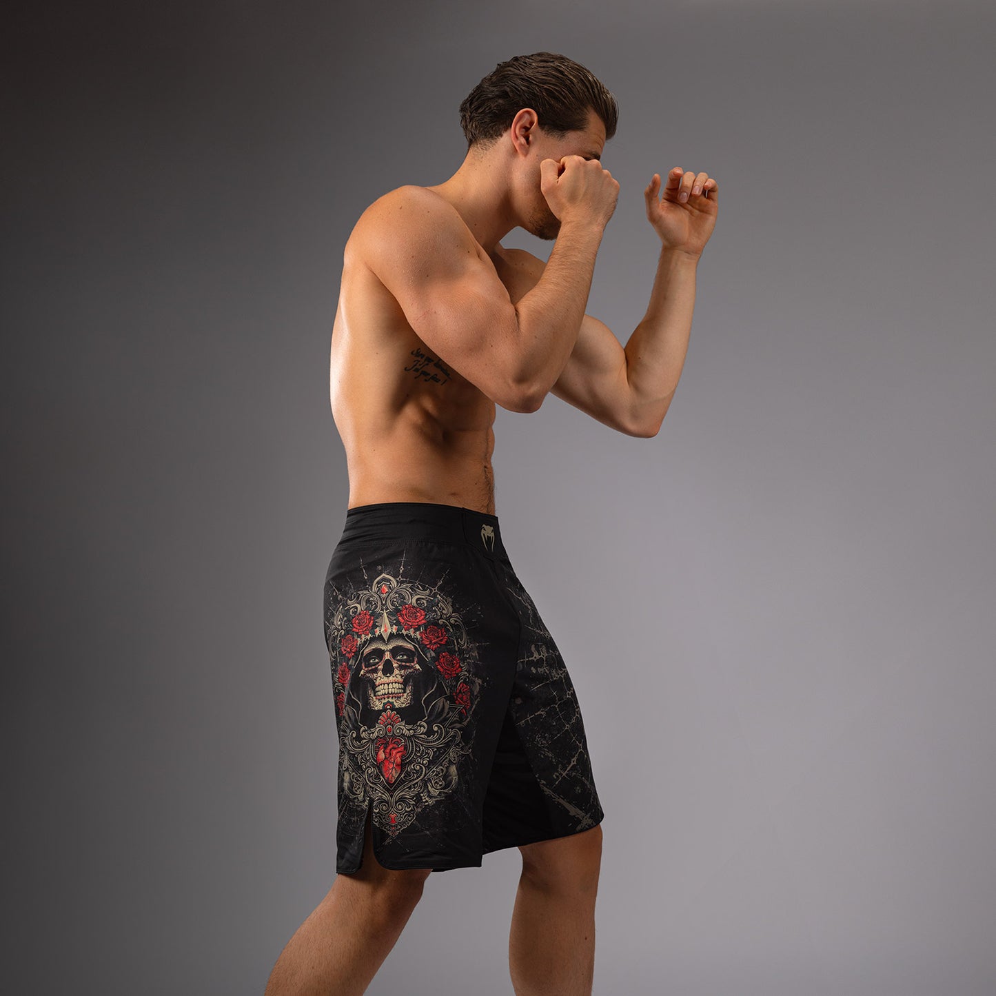 Venum Santa Muerte 5.0 Pantaloncini da Combattimento da Uomo - Nero Profondo/Oro