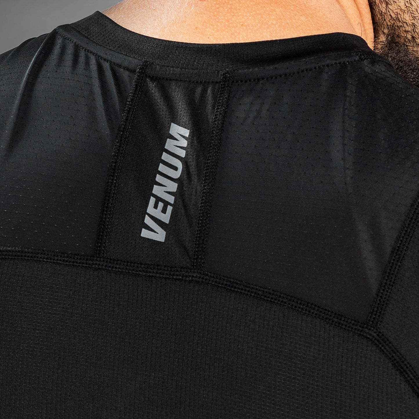 Venum G-Fit Air Rashguard senza maniche - Nero