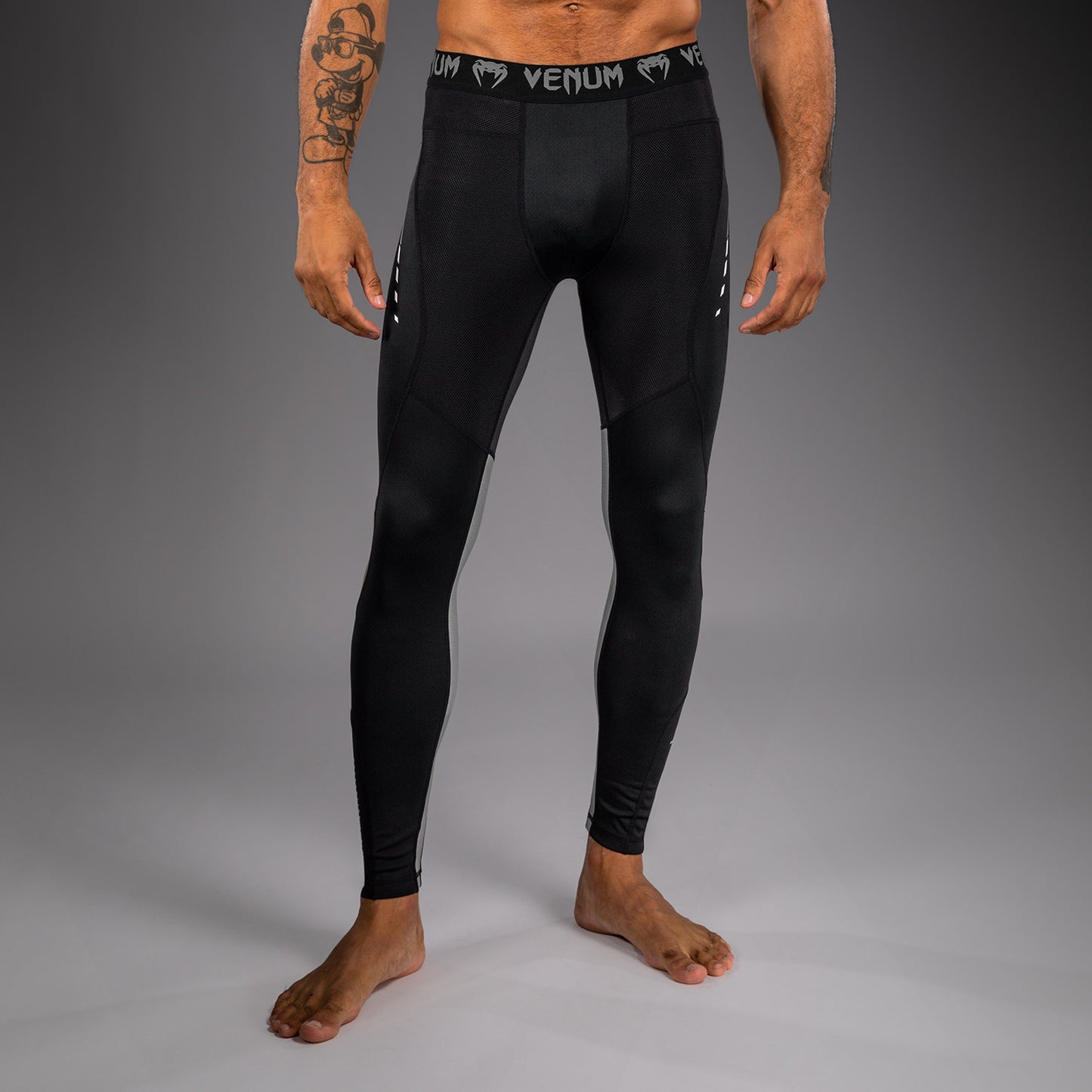 Venum Adrenaline Pantaloni Compressivi – Nero/Grigio Argento