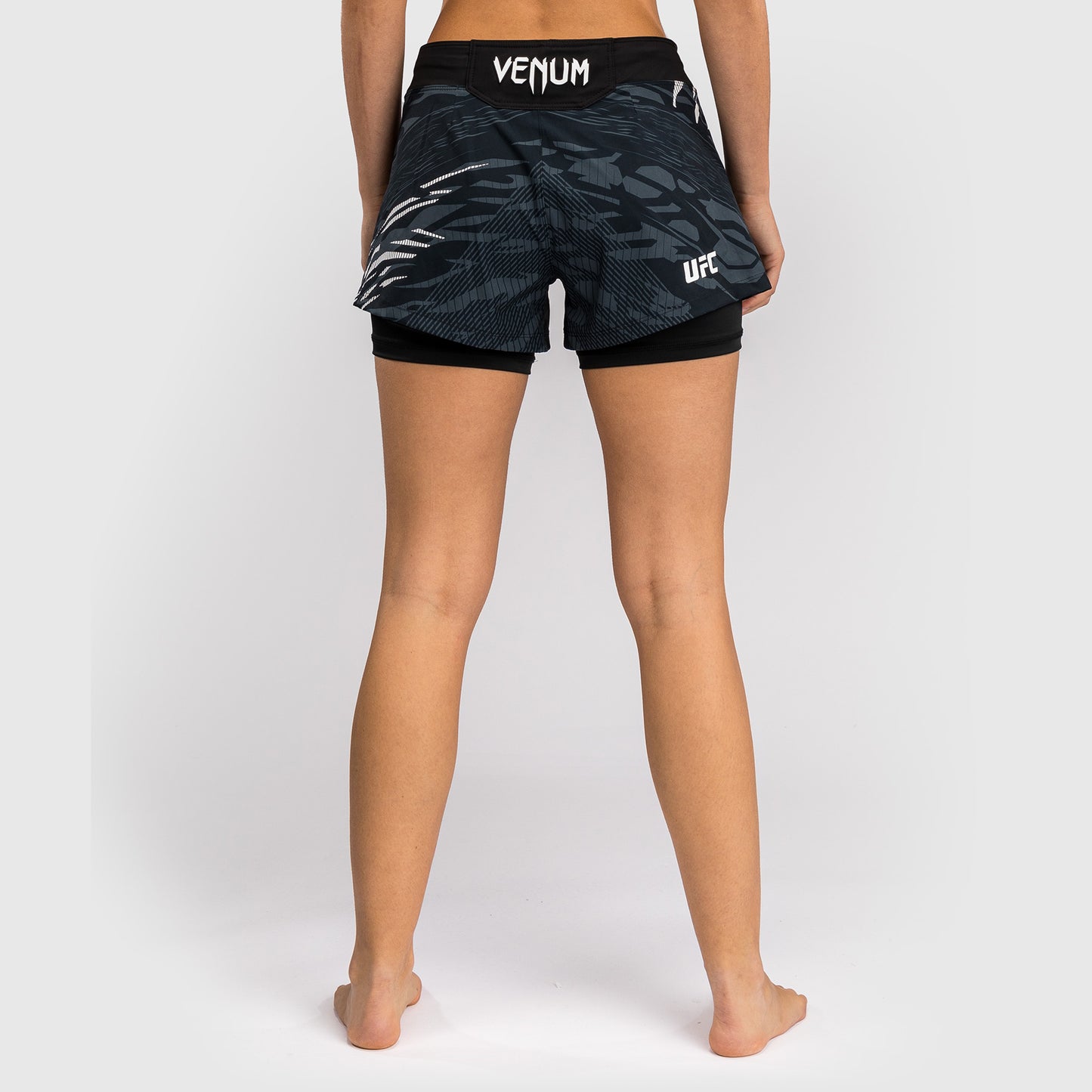UFC Fusion by Venum Personalizzati Authentic Fight Night Shorts da Lotta per Donna - Nero