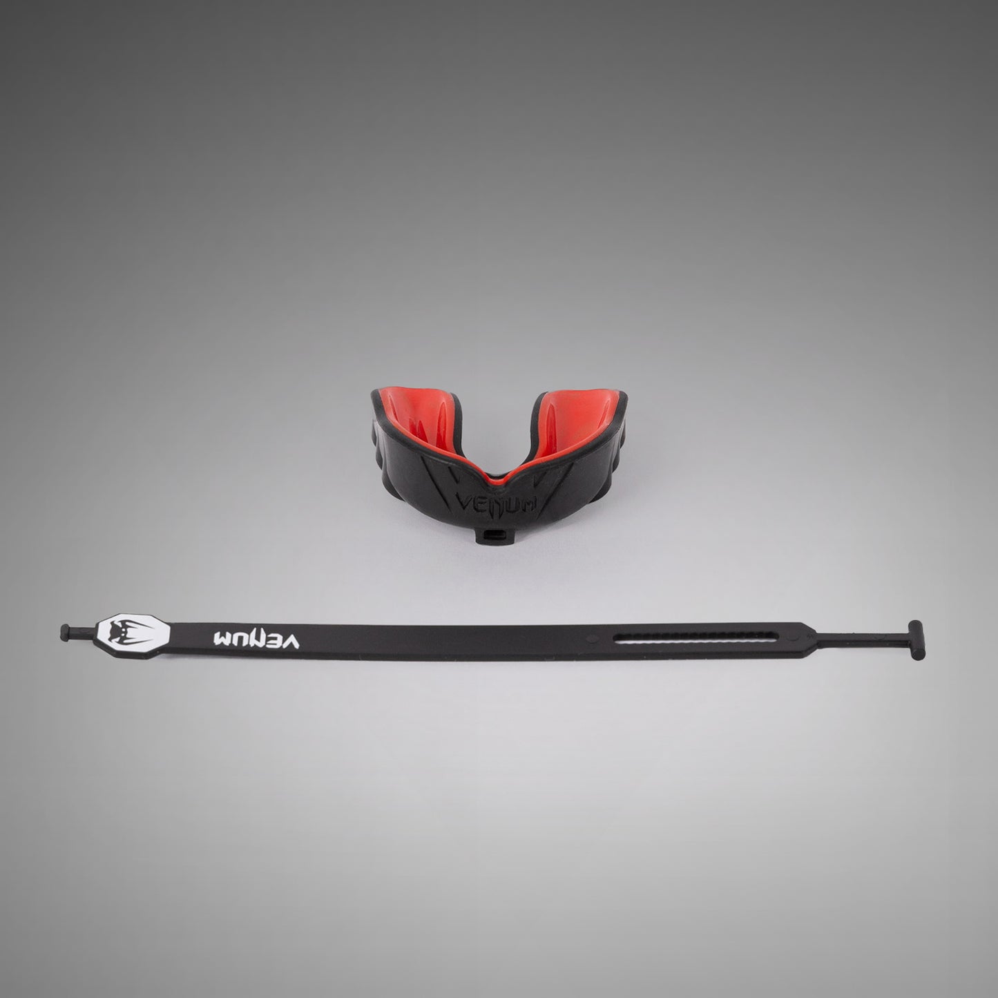 Venum Challenger Paradenti con cinghia/senza cinghia - Nero/Rosso