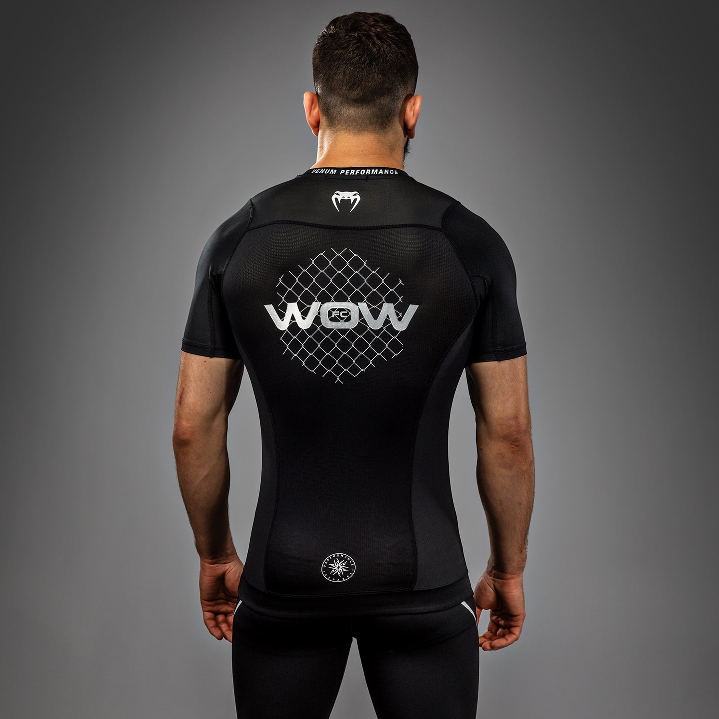 Venum x WOW FC Maglietta a Maniche Corte Rashguard - Nero/ Grigio Argento