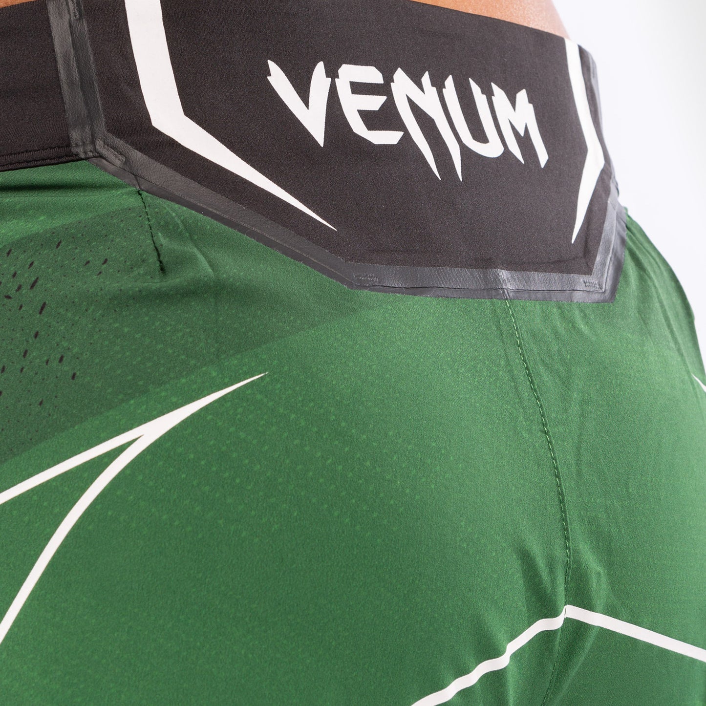 Fightshorts Donna UFC Venum Authentic Fight Night - Vestibilità Corta - Verde