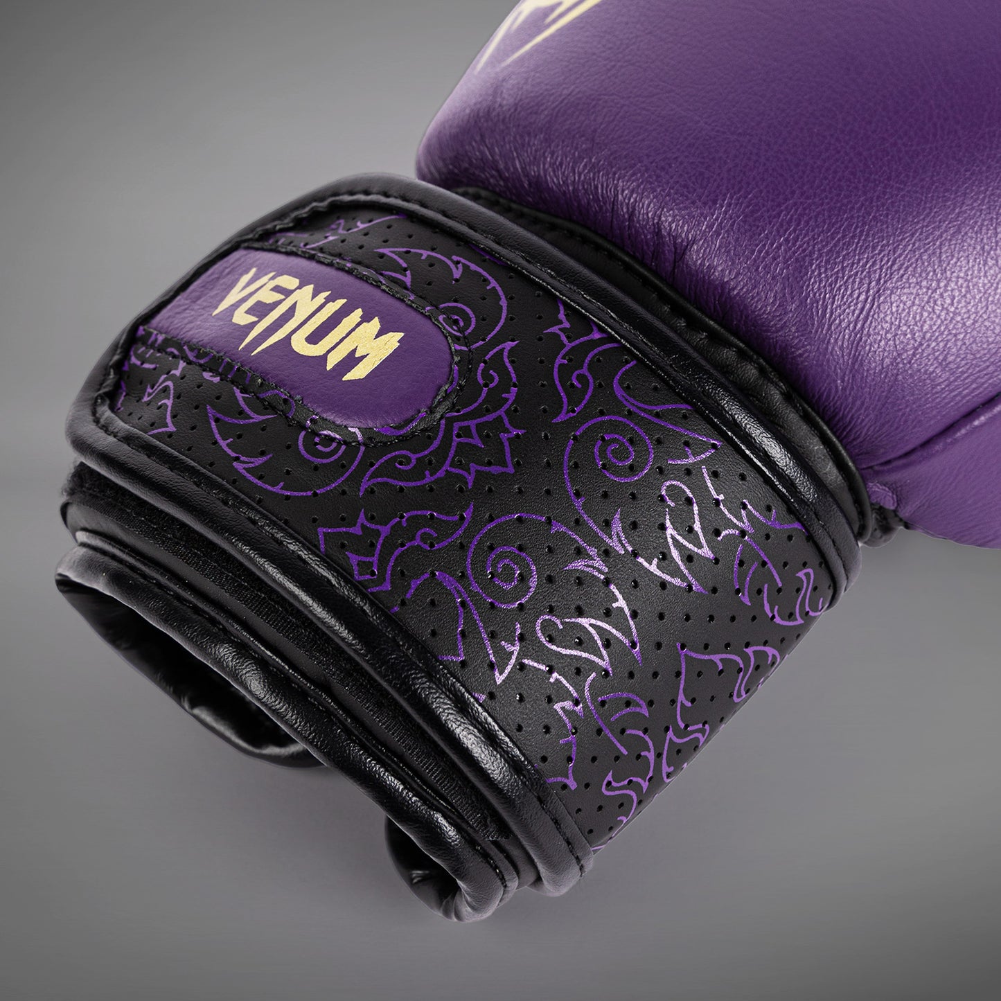Venum Power 2.0 Guanti da Boxe - Prugna Scura