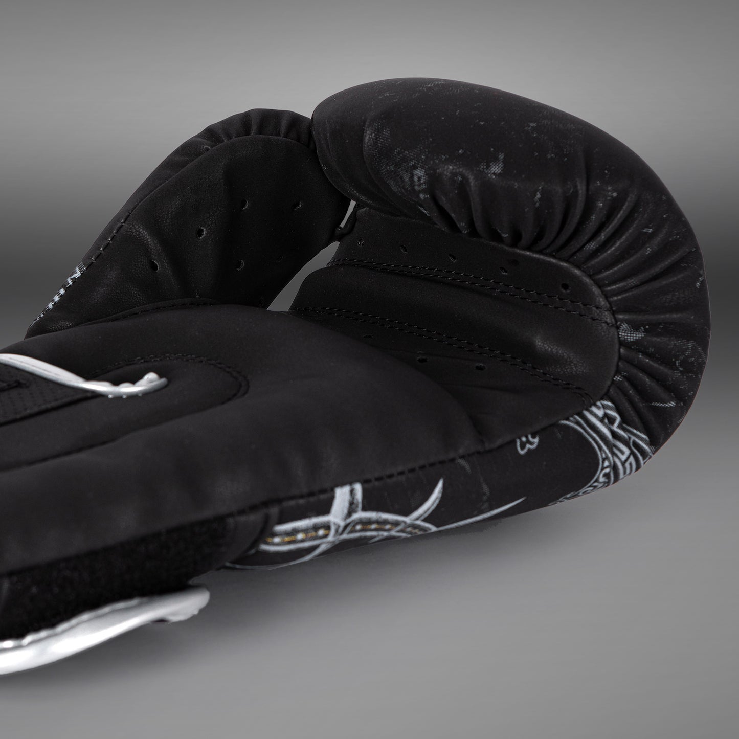 Venum Gladiator 5.0 Guanti Da Boxe - Nero/Argento