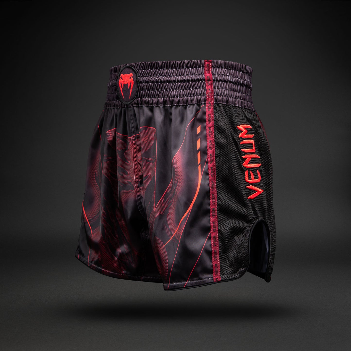 Venum Spectre Pantaloncini Muay Thaï – Nero/Rosso