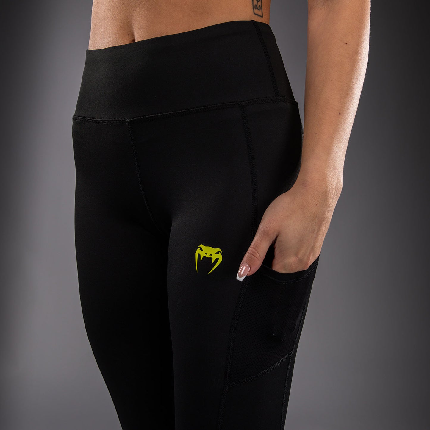 Venum Lazer Leggings da Donna - Nero/Giallo