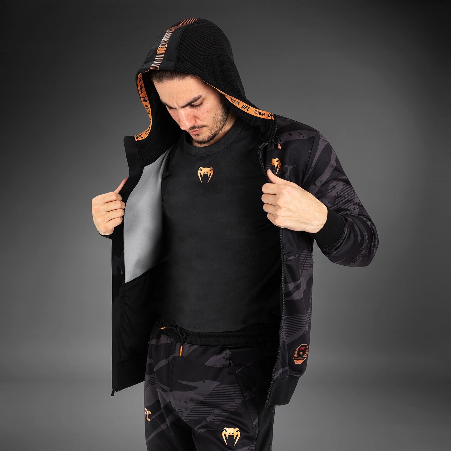 UFC Adrenaline by Venum Fight Week Felpa Con Cappuccio e zip da Uomo - Urban Camo