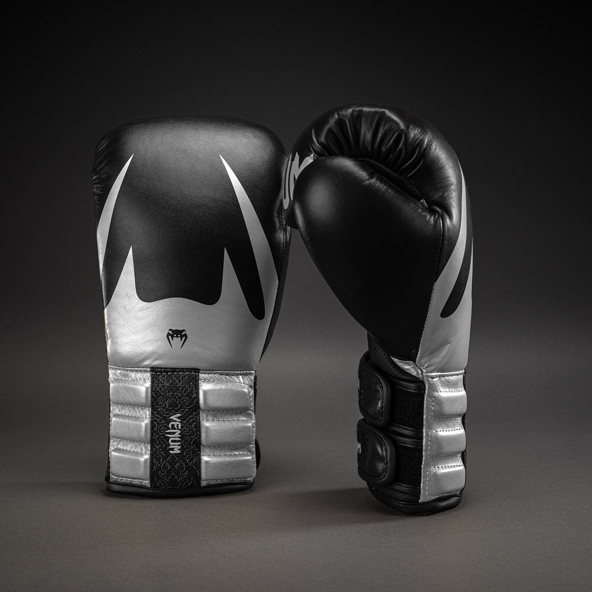 Venum Reverso Guanti da Boxe – Nero/Argento