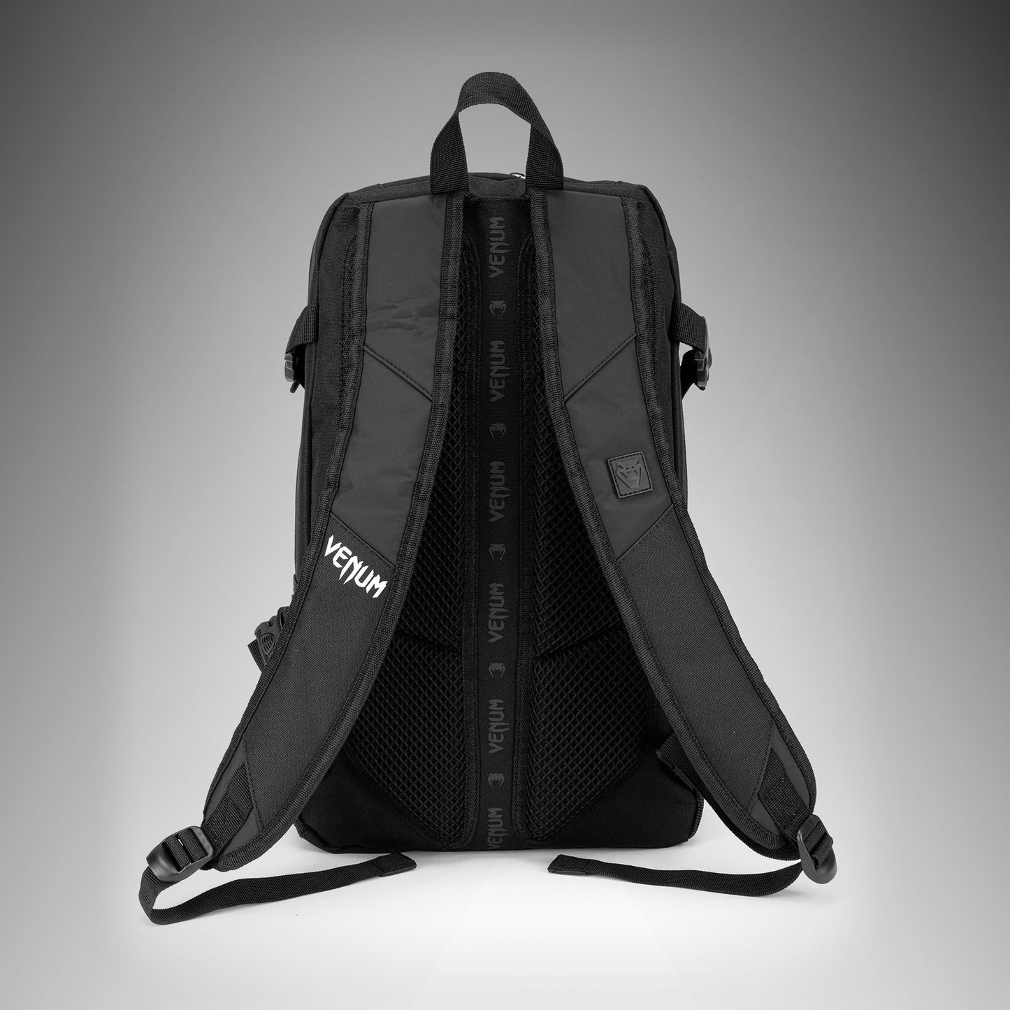 Venum Challenger Pro Evo Zaino (20-25L) – Nero/Bianco