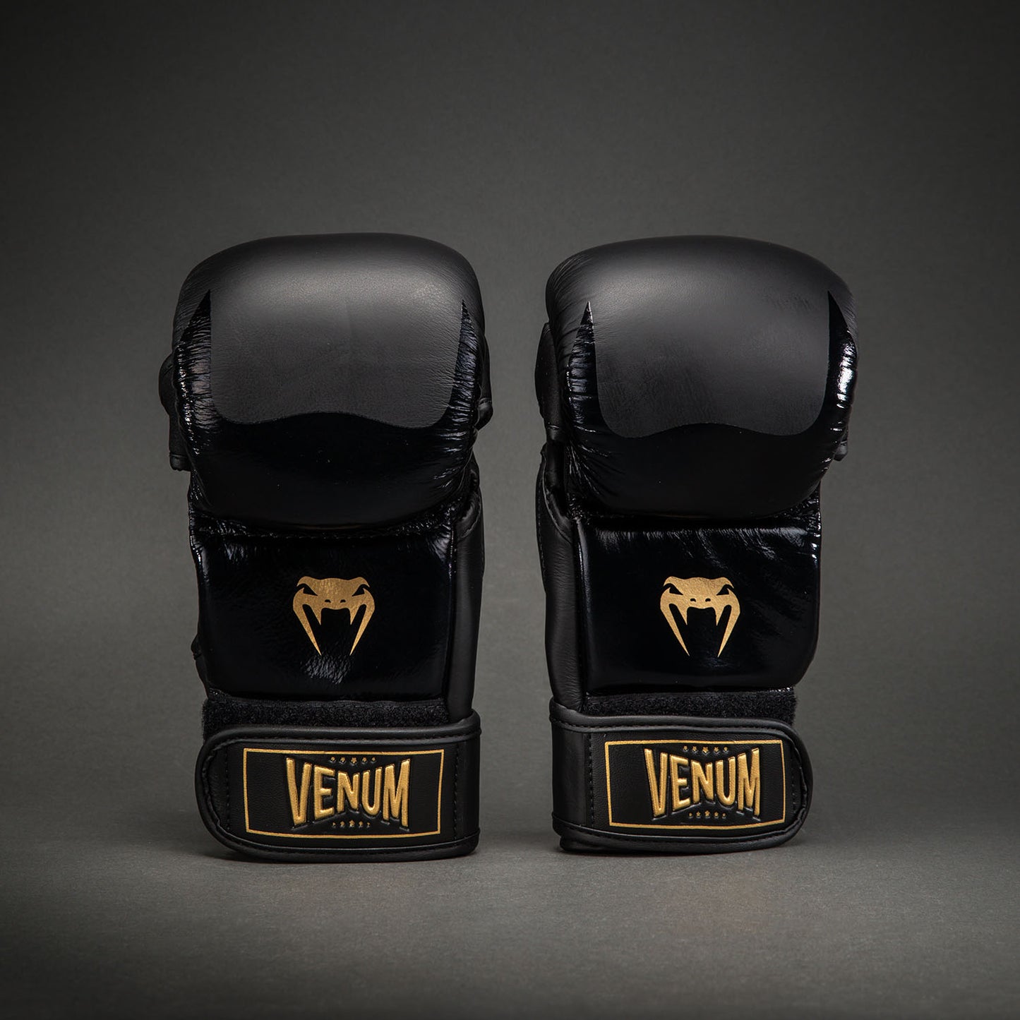 Venum Attack 2.0 Guanti da Sparring in Pelle – Nero/Oro