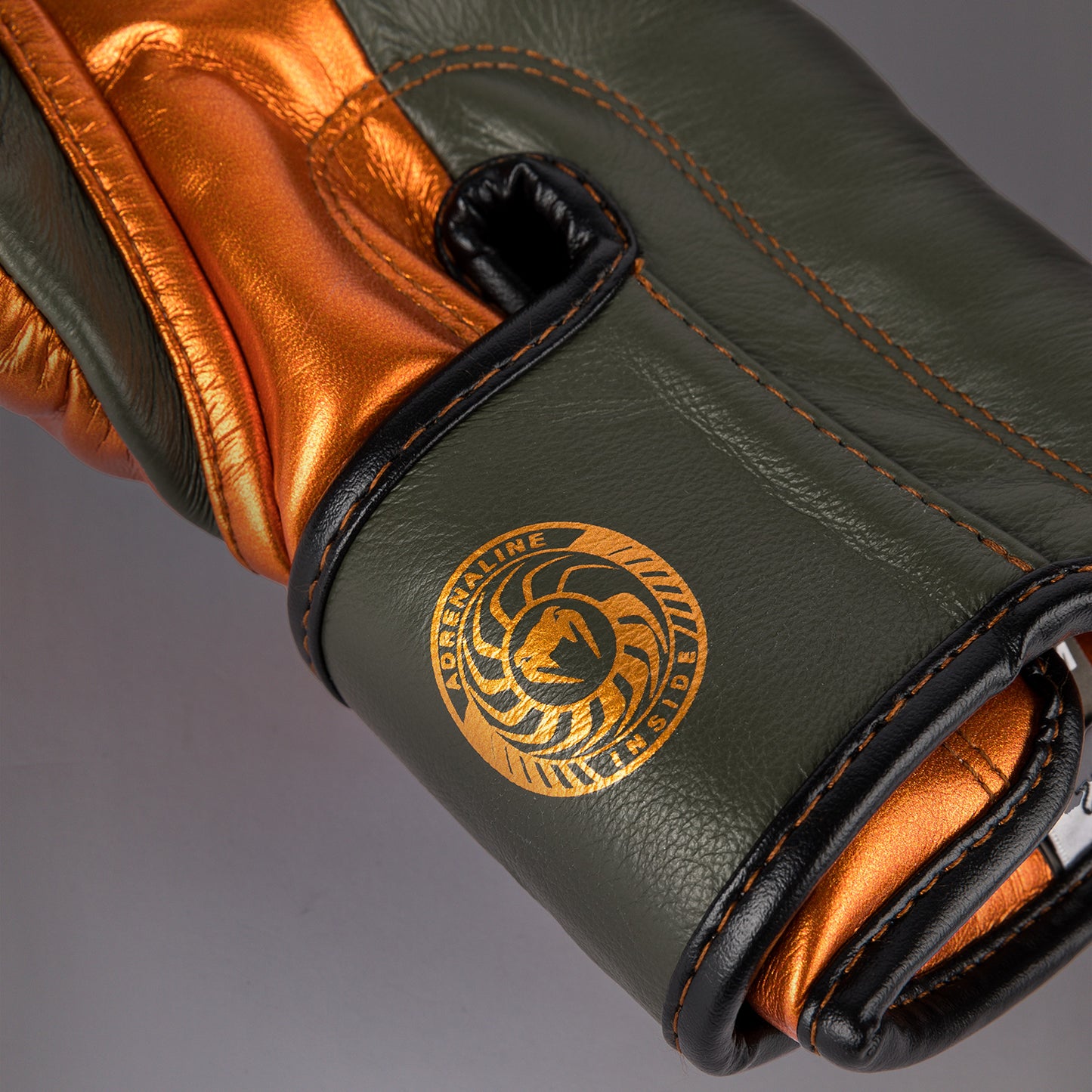 Venum Giant 3.0 Guanti da boxe - Khaki/Bronzo - Edizione speciale
