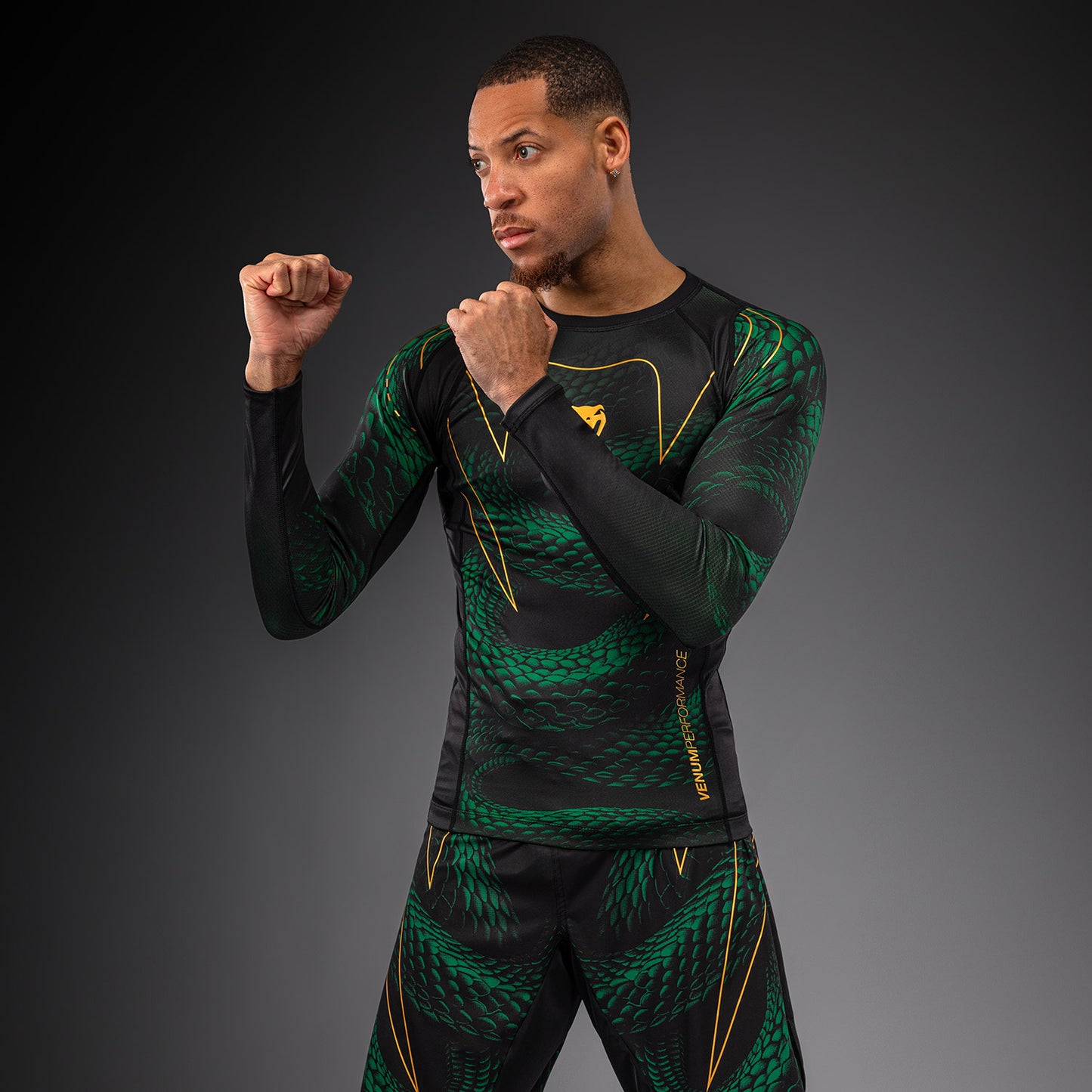Venum Matupa Rashguard a Maniche Lunghe - Nero/Verde/Oro