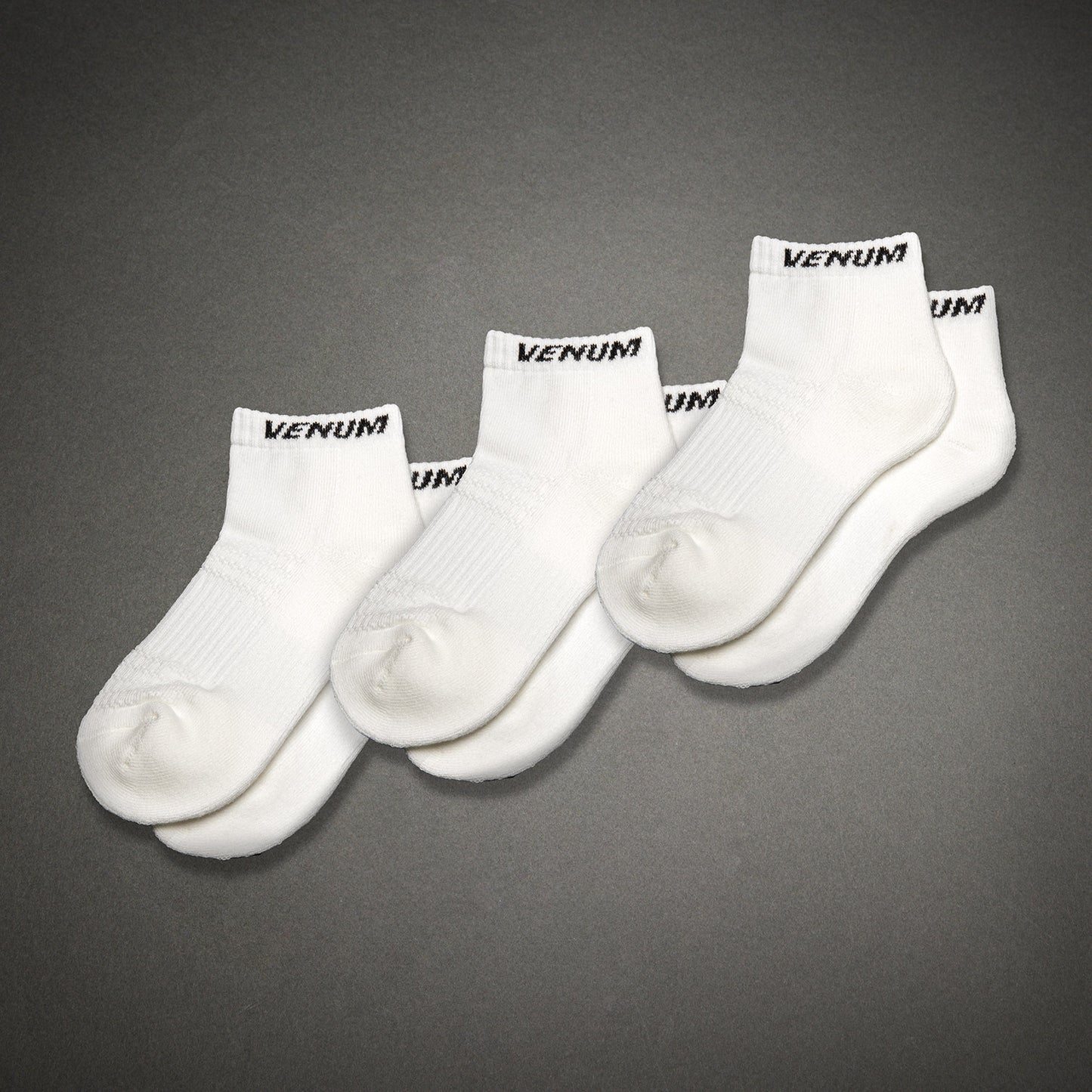 Venum Essential Calze alla Caviglia (Set di 3 Paia) – Bianco/Nero